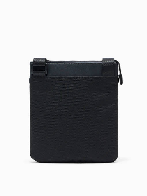 Armani Exchange Мессенджер фото 2