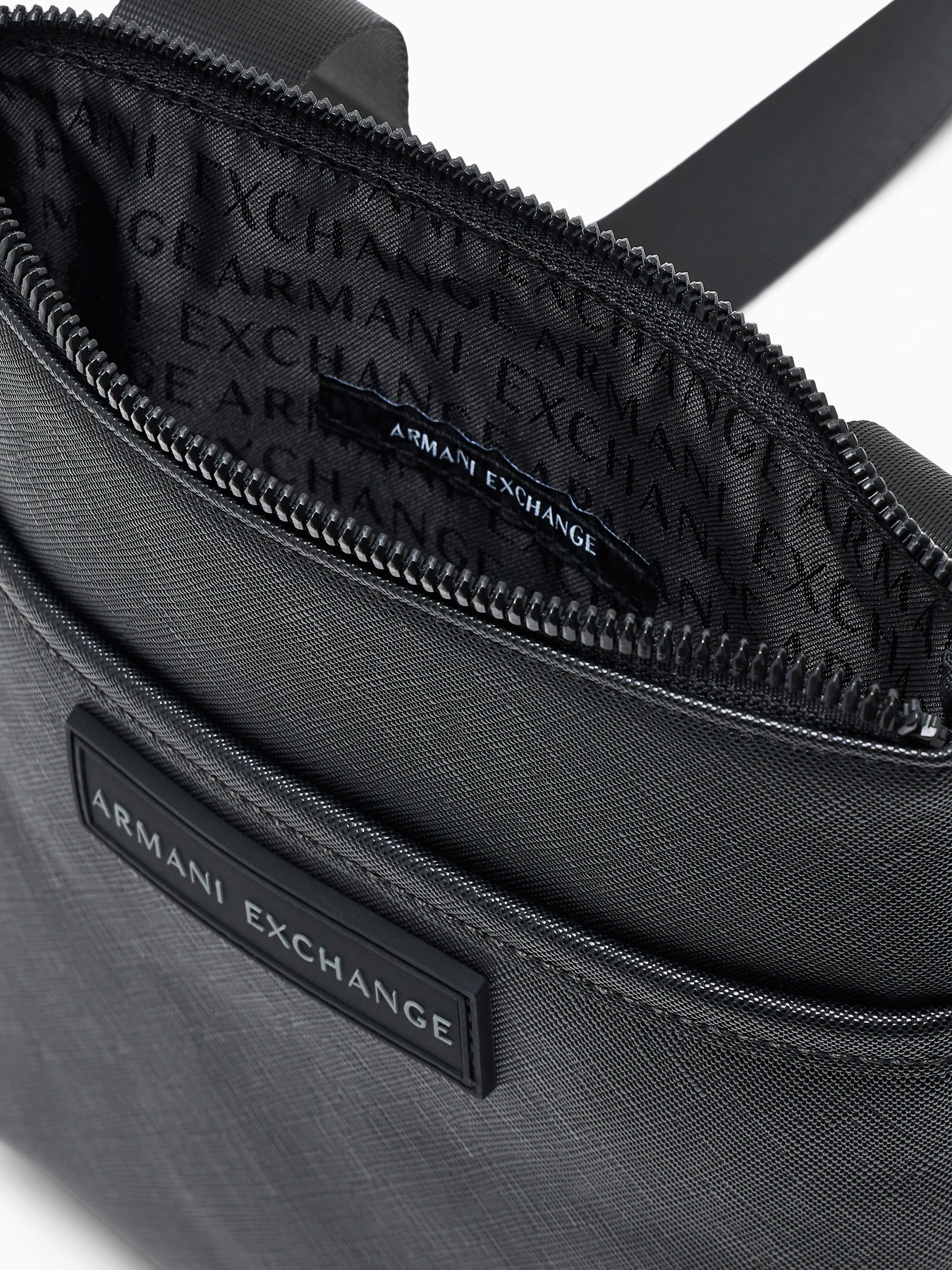Сумки Armani Exchange модель XM003575-AF26659-MC043 Сумки Armani Exchange модель XM003575-AF26659-MC043 Фото