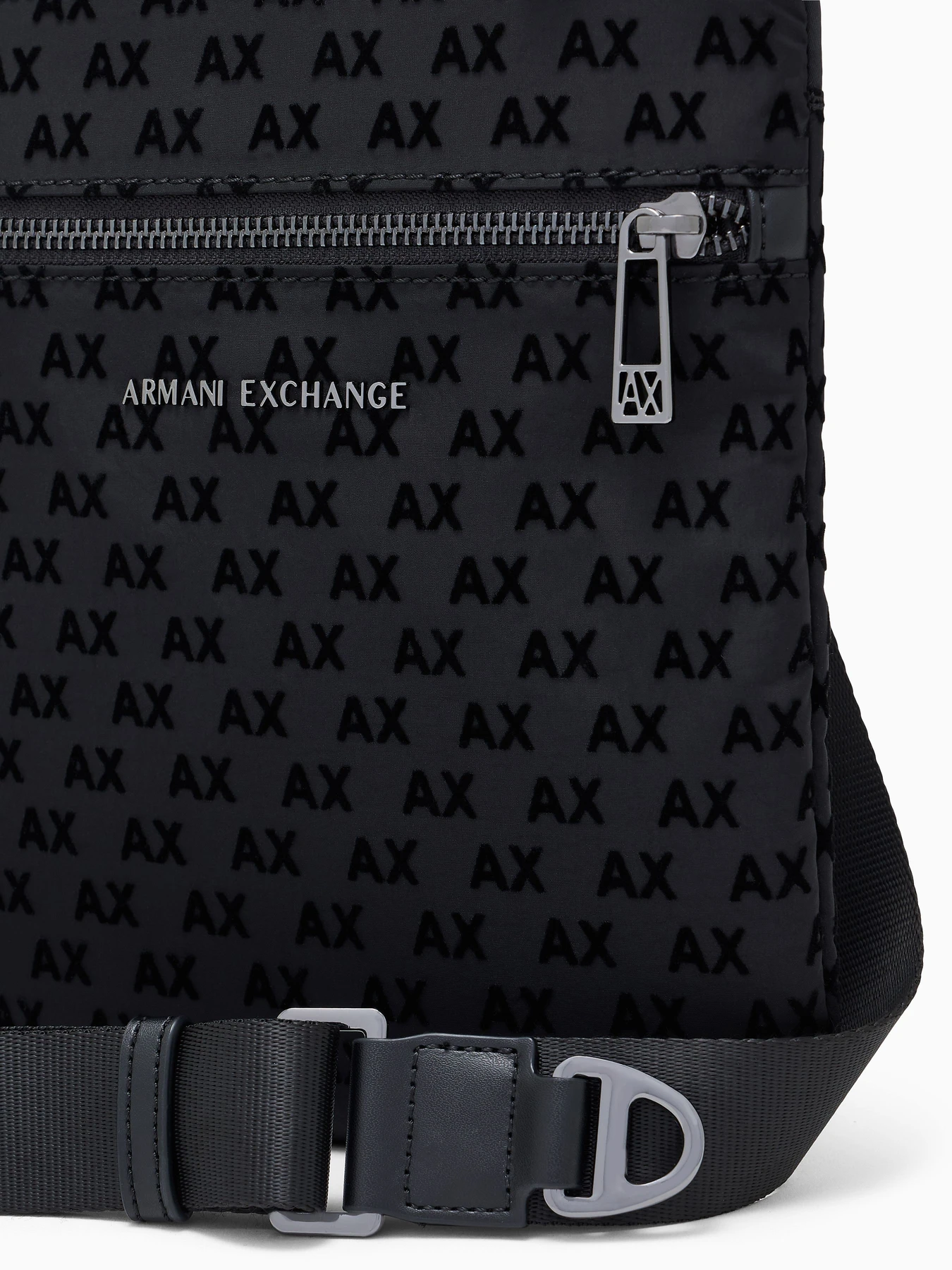 Сумки Armani Exchange модель XM003596-AF27209-UC001 Фото