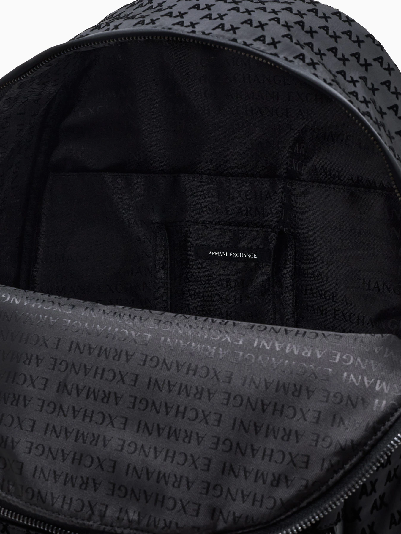 Рюкзаки Armani Exchange модель XM003358-AF27209-UC001 Фото