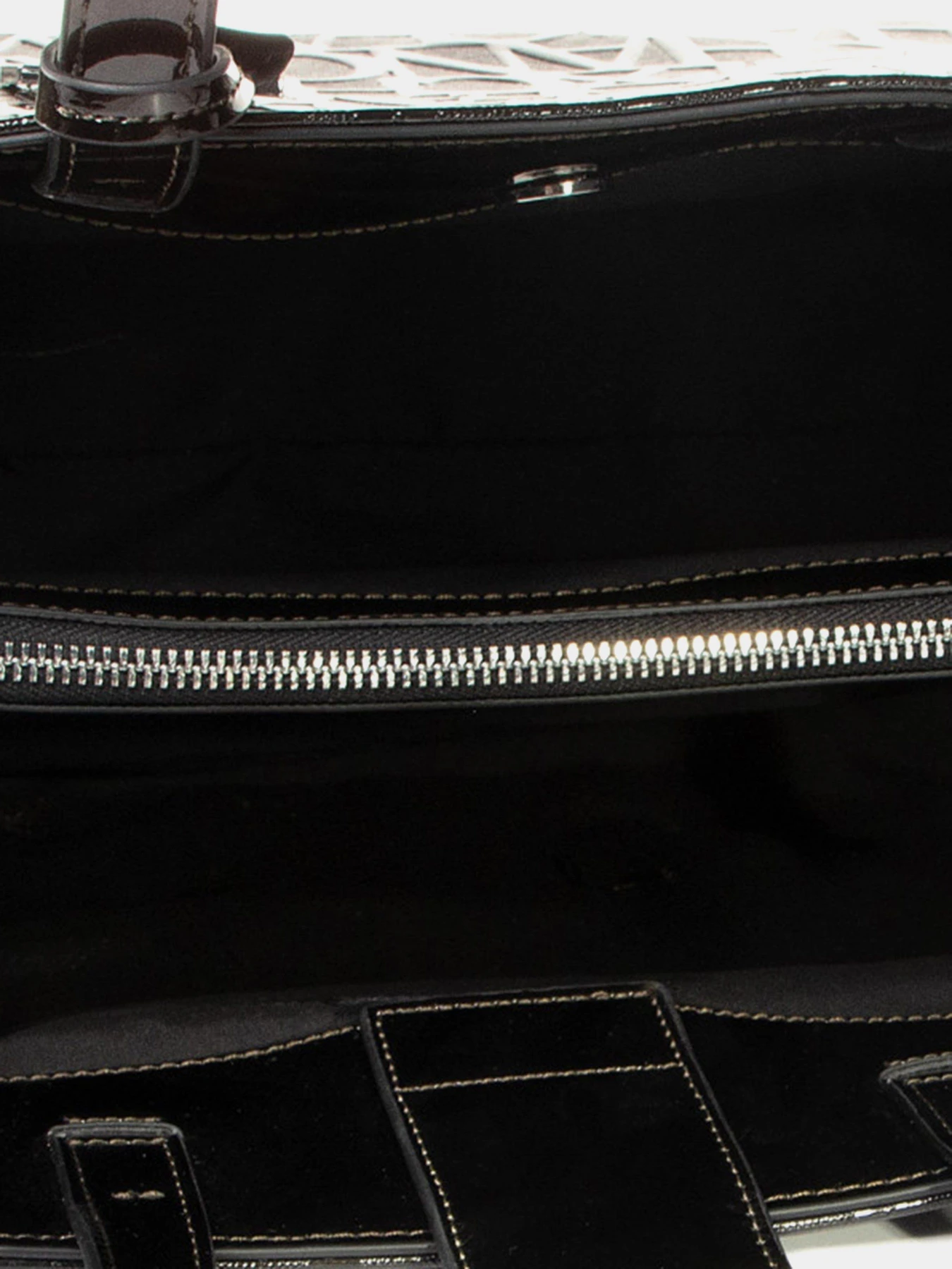 Сумки Armani Exchange модель 942646-CC794-00020 Фото