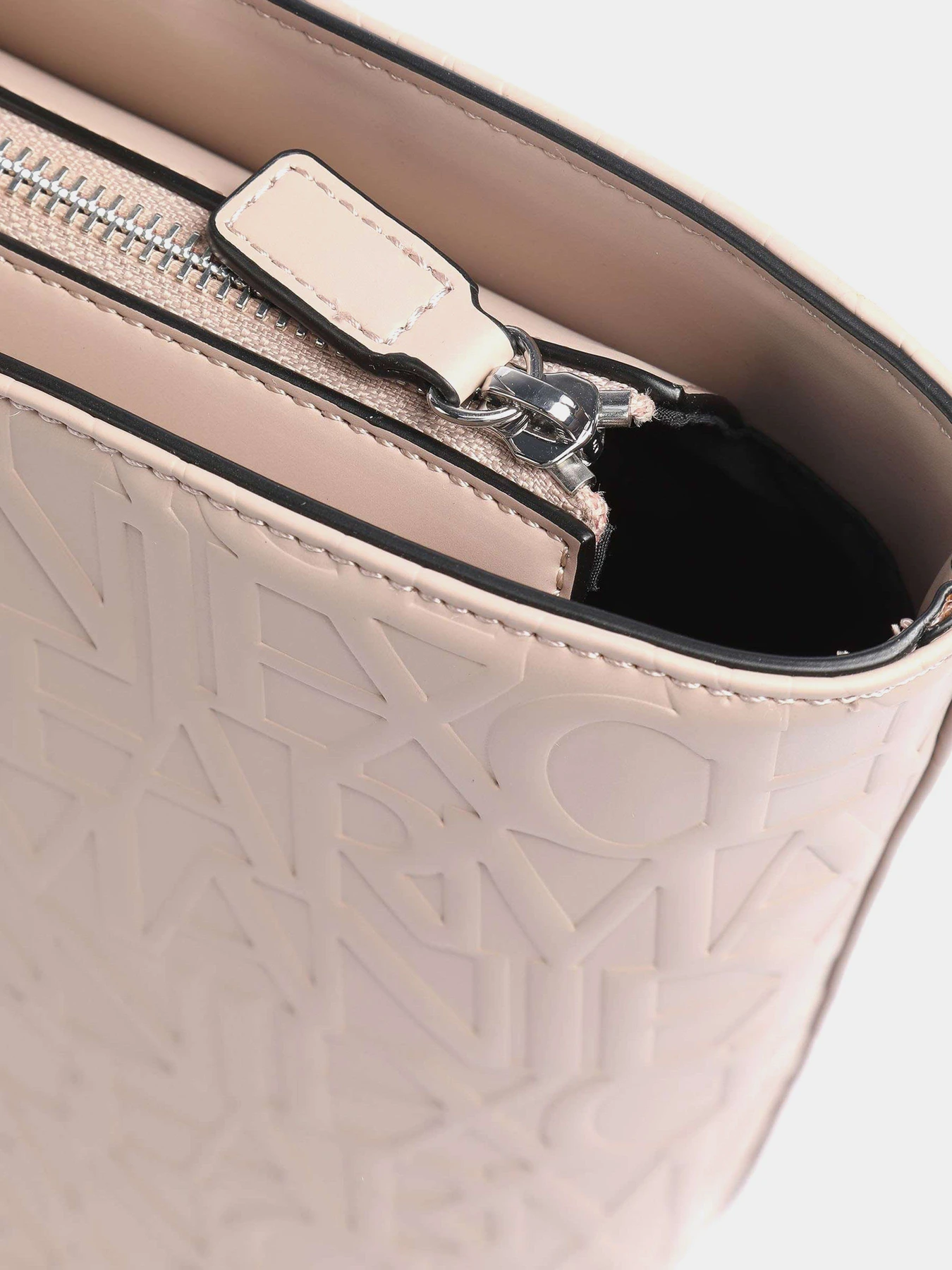 Сумки Armani Exchange модель 942650-CC793-07753 Сумки Armani Exchange модель 942650-CC793-07753 Фото