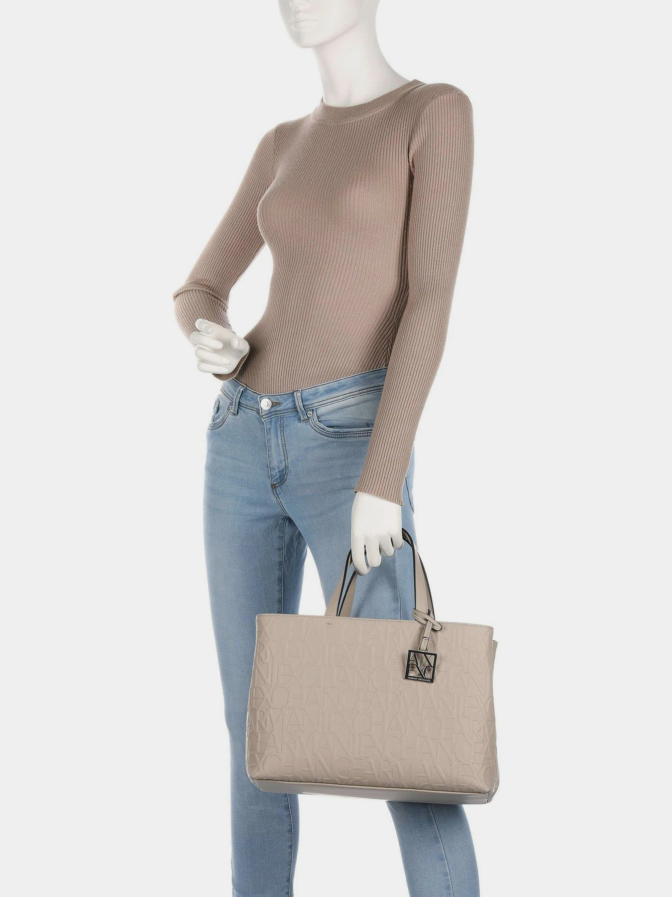 Сумки Armani Exchange модель 942646-CC793-44620 Сумки Armani Exchange модель 942646-CC793-44620 Фото