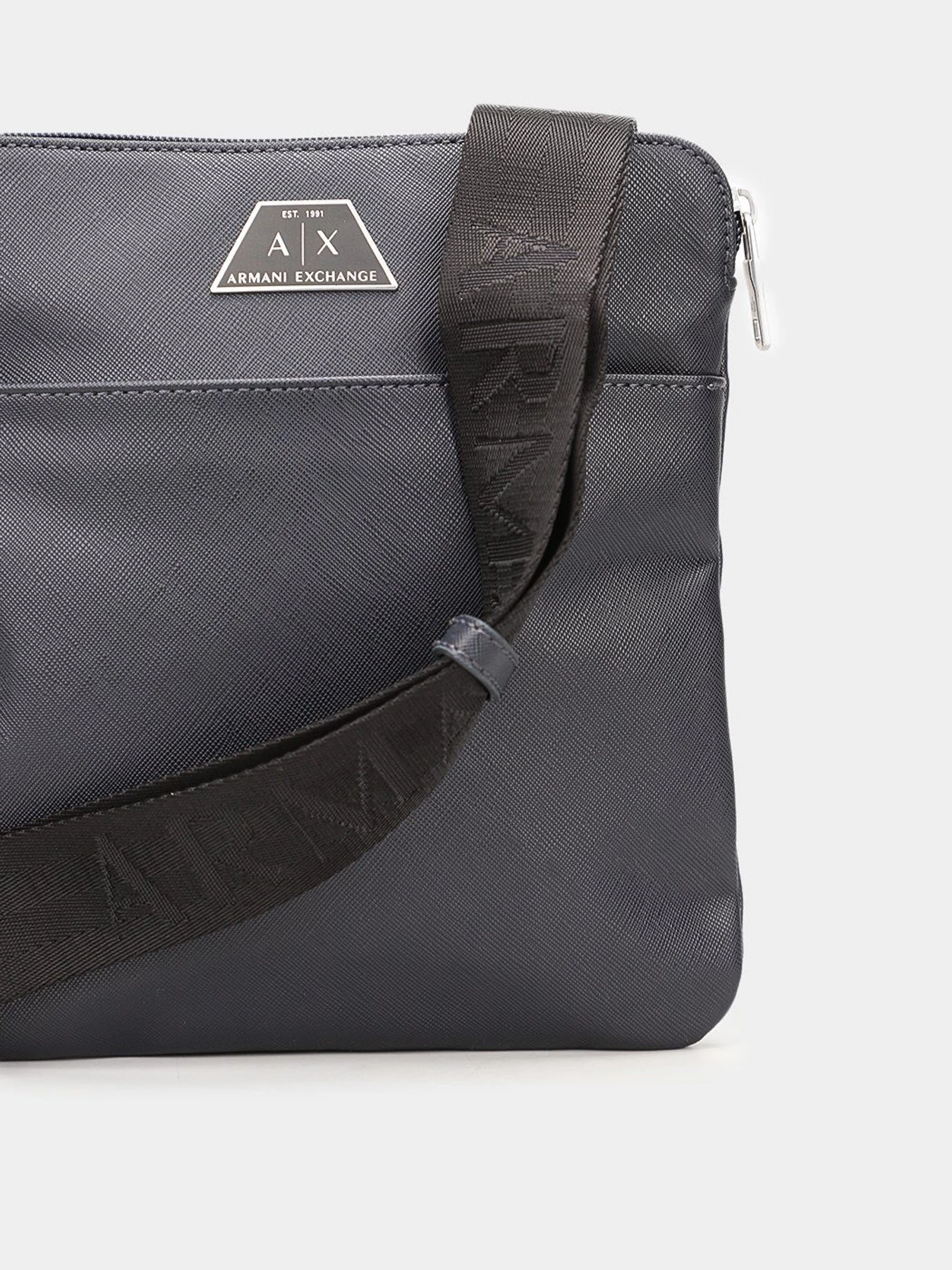 Сумки Armani Exchange модель 952082-CC523-37735 Сумки Armani Exchange модель 952082-CC523-37735 Фото
