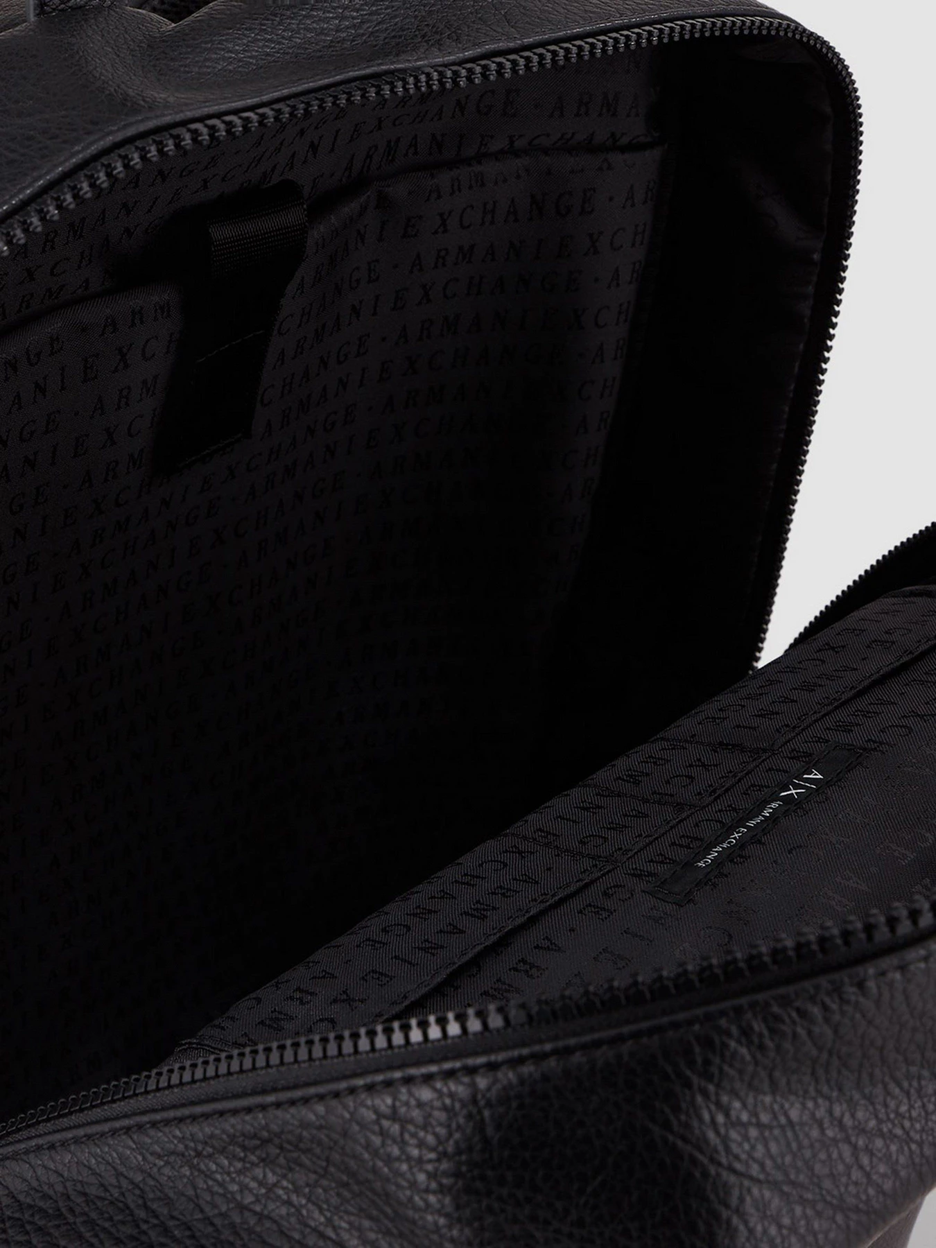 Рюкзаки Armani Exchange модель 952407-2R836-00020 Фото