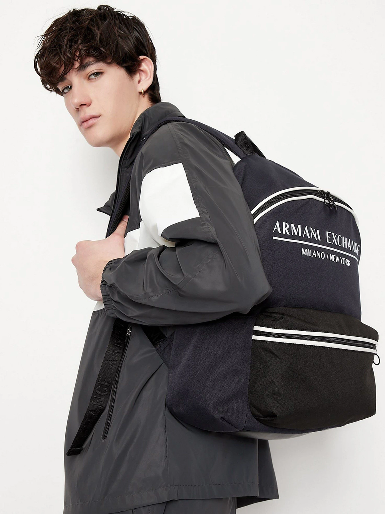 Рюкзаки Armani Exchange модель 952411-2R837-00736 Рюкзаки Armani Exchange модель 952411-2R837-00736 Фото