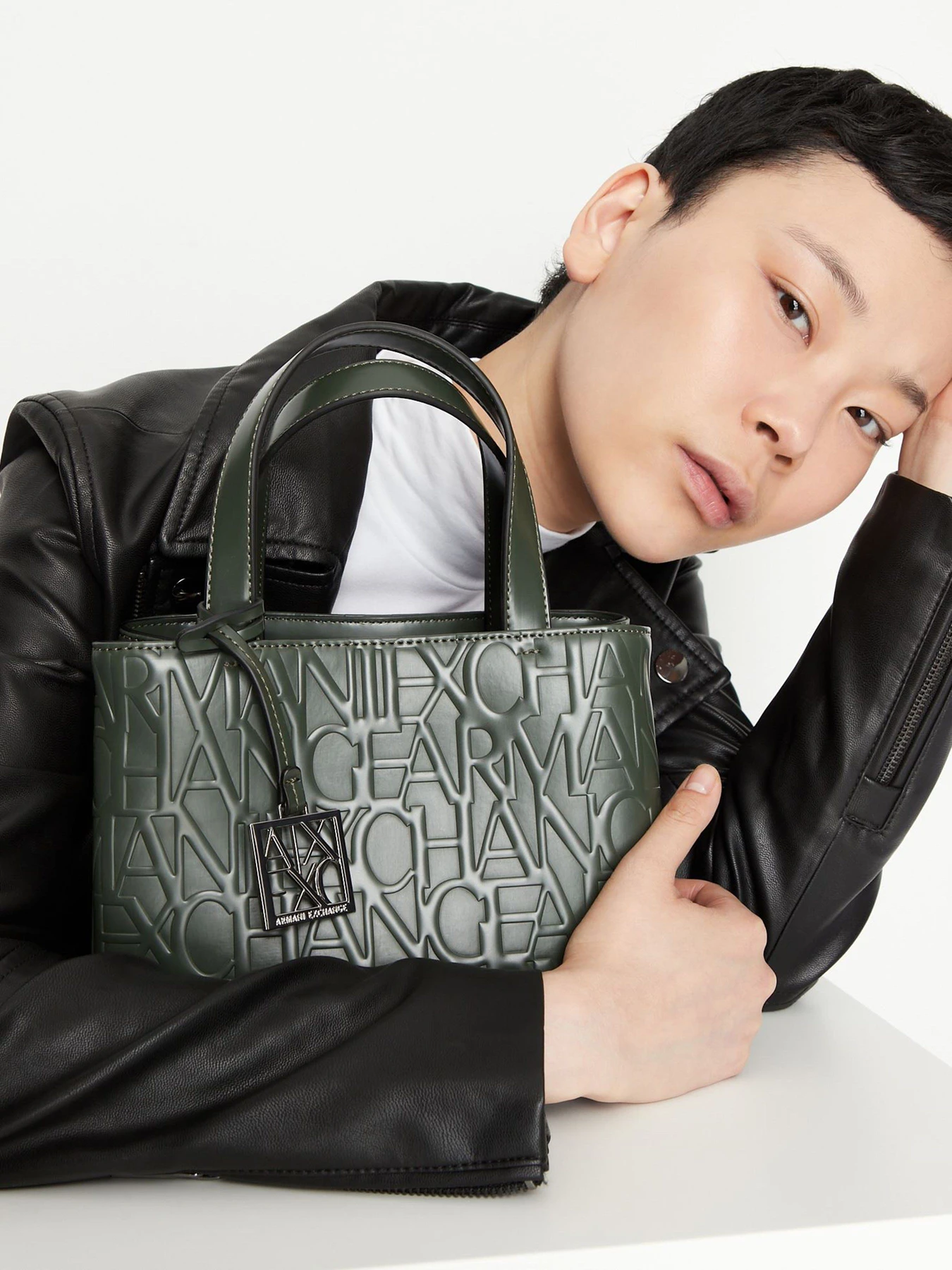 Сумки Armani Exchange модель 942647-CC793-00187 Фото