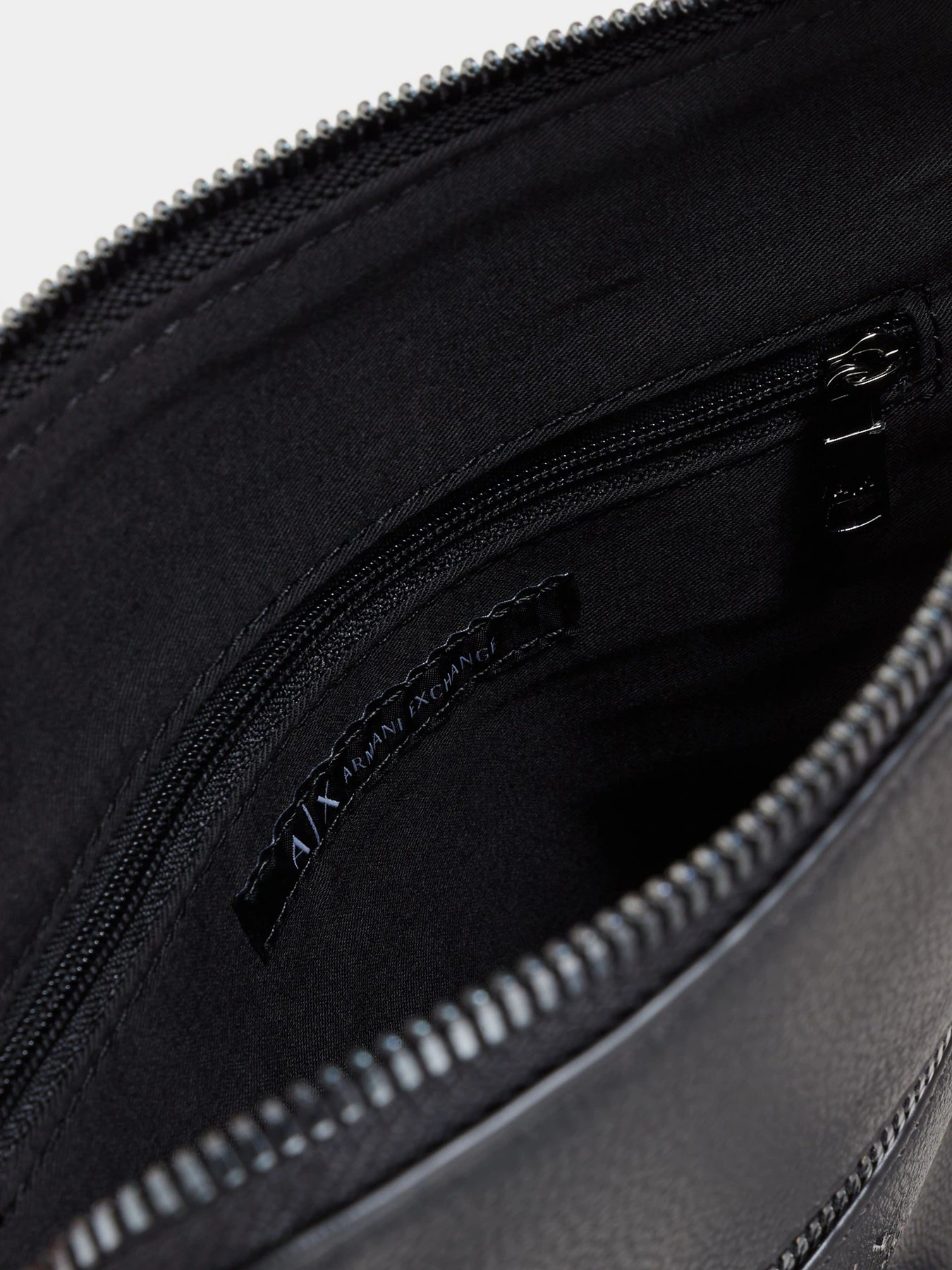 Сумки Armani Exchange модель 952391-CC830-00020 Фото