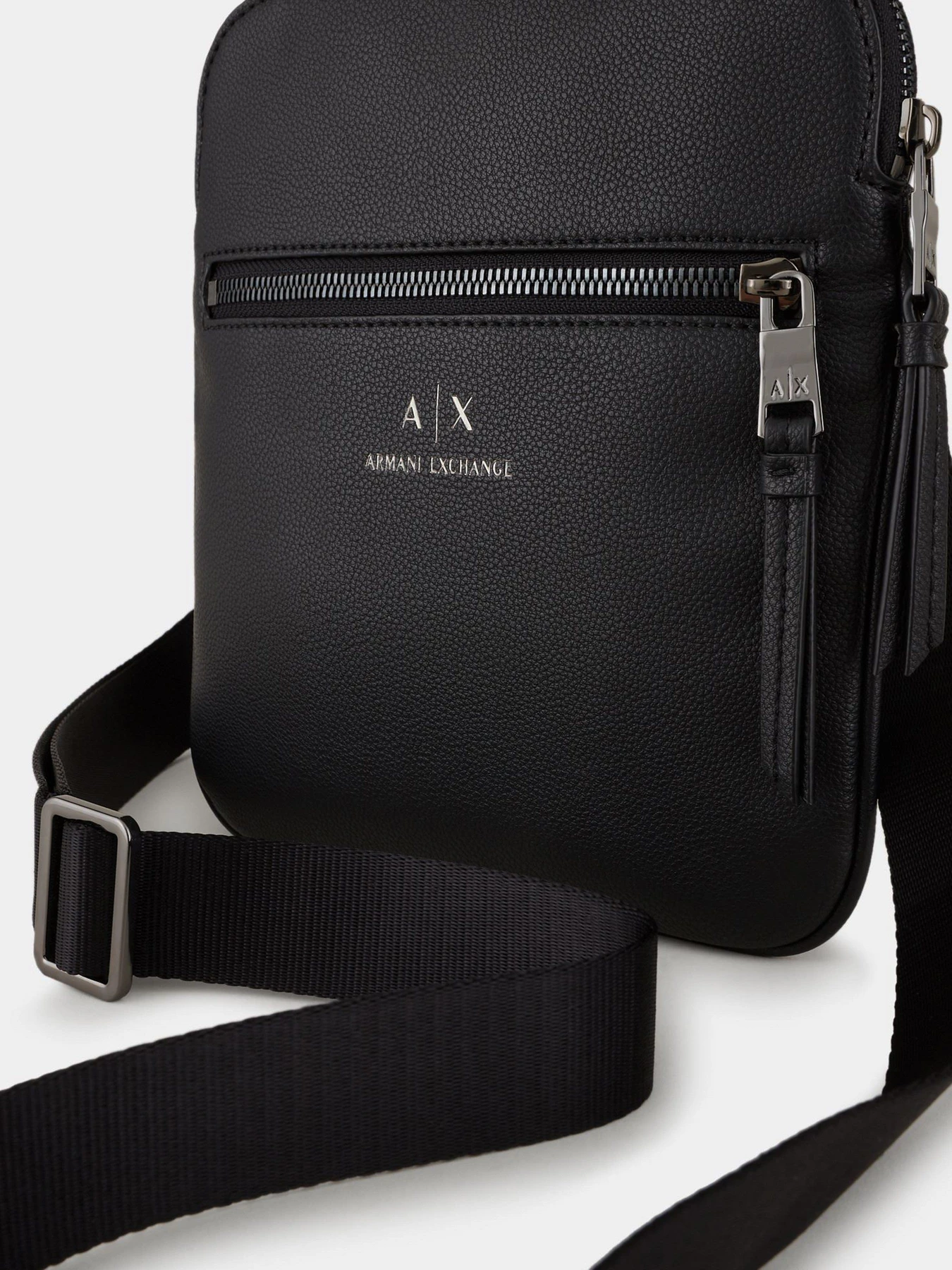 Сумки Armani Exchange модель 952391-CC830-00020 Фото