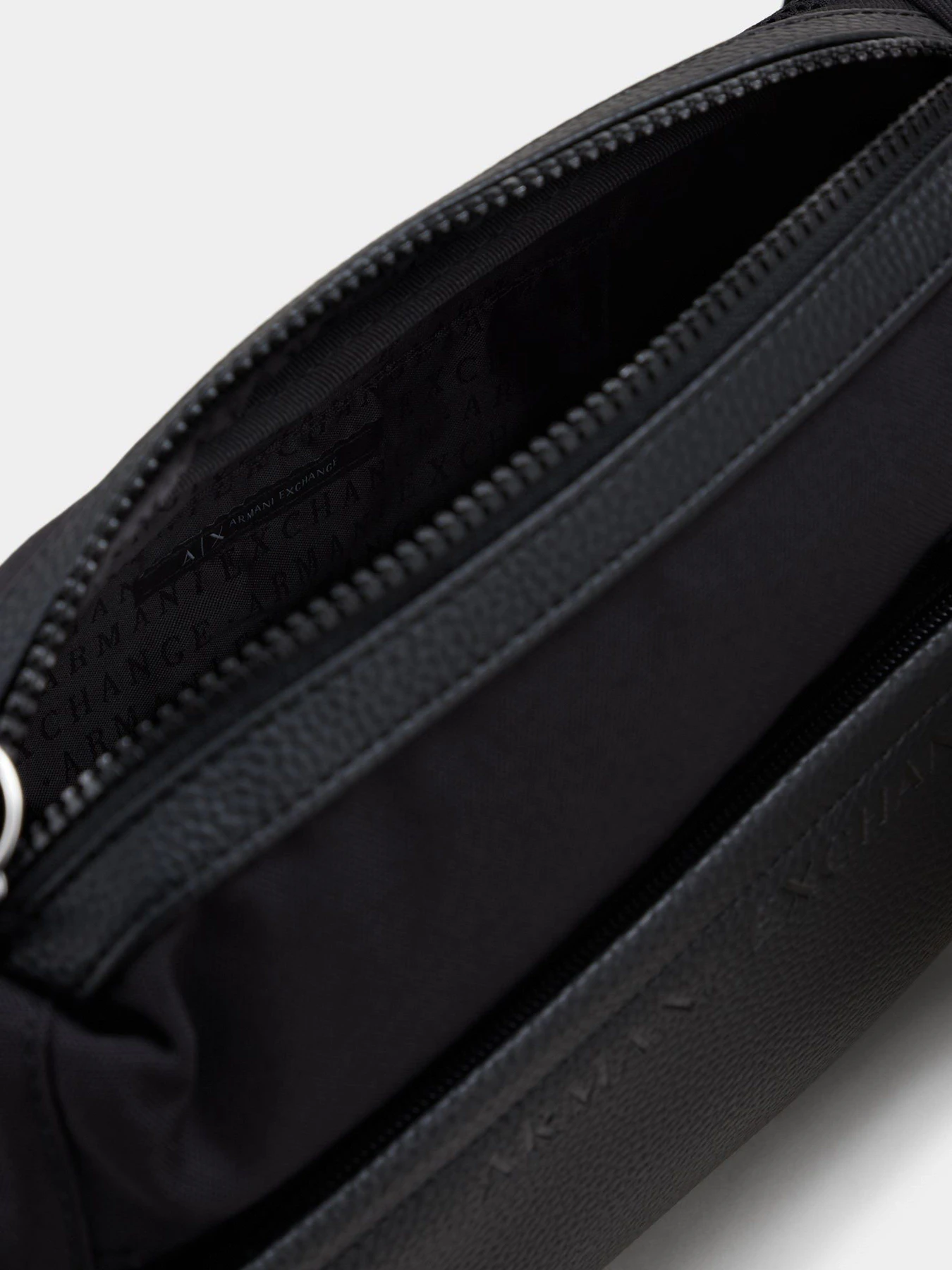 Сумки Armani Exchange модель 952464-2F878-53620 Фото