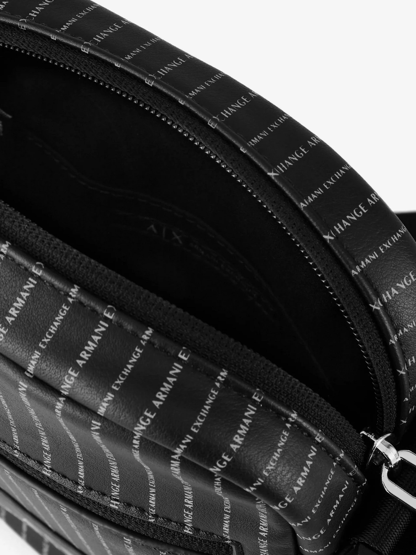 Сумки Armani Exchange модель 952388-CC825-00020 Фото