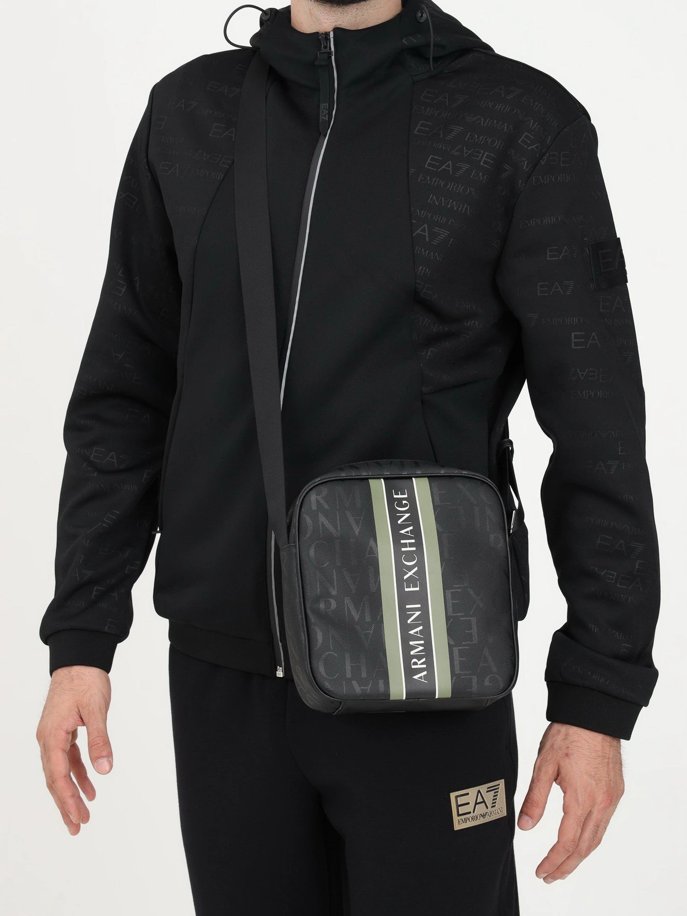 Сумки Armani Exchange модель 952399-CC831-20721 Сумки Armani Exchange модель 952399-CC831-20721 Фото