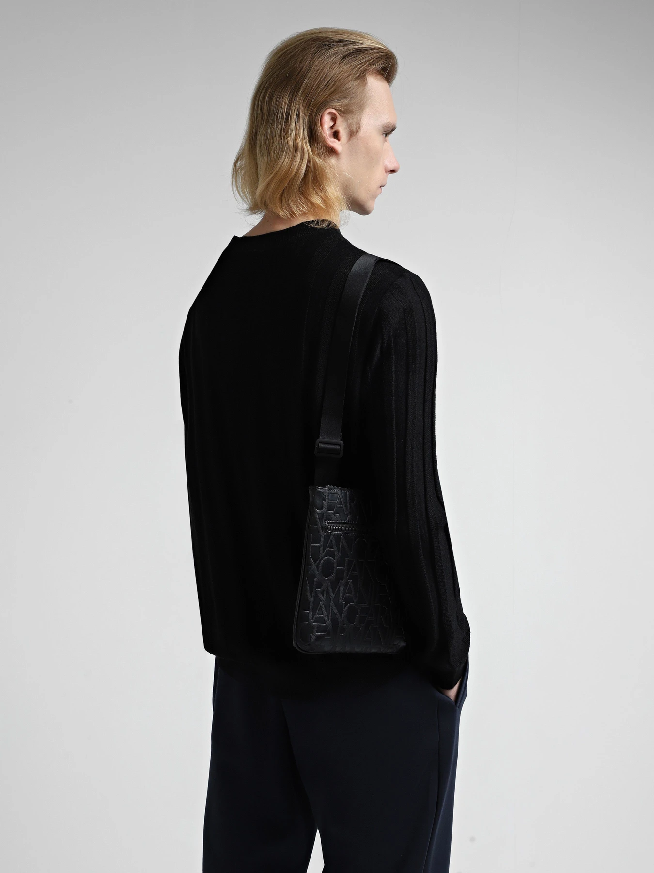 Сумки Armani Exchange модель 952526-CC838-00020 Сумки Armani Exchange модель 952526-CC838-00020 Фото