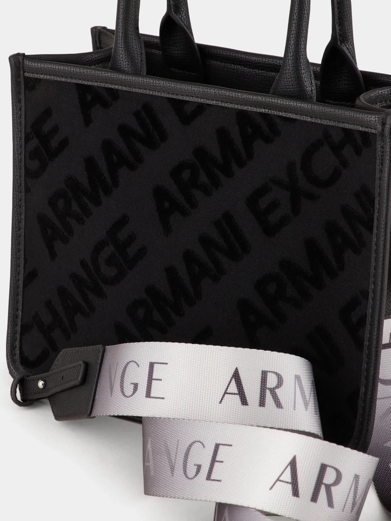 Сумки Armani Exchange модель 942929-3R708-00020 Фото
