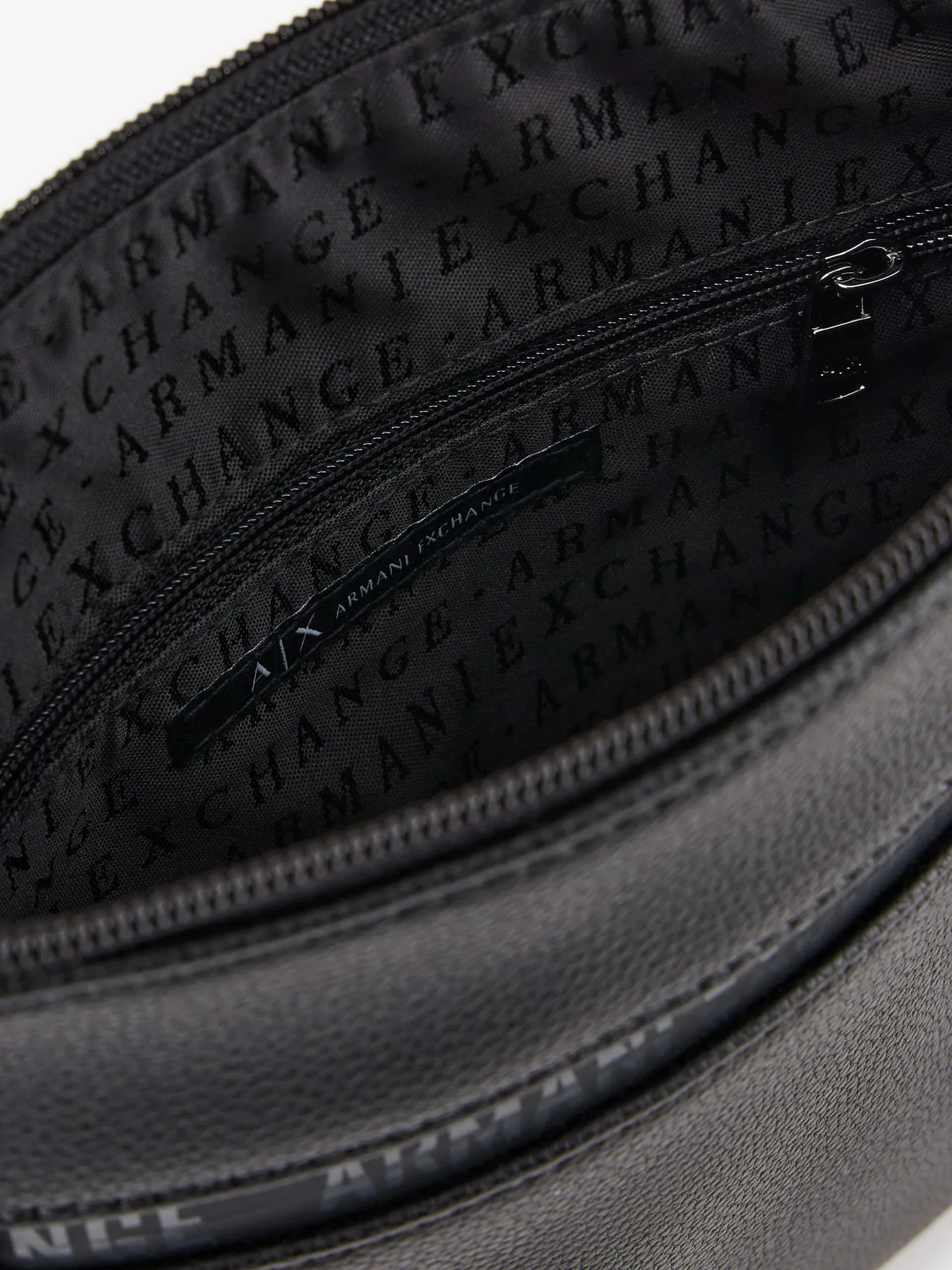 Сумки Armani Exchange модель 952489-3F876-00020 Сумки Armani Exchange модель 952489-3F876-00020 Фото