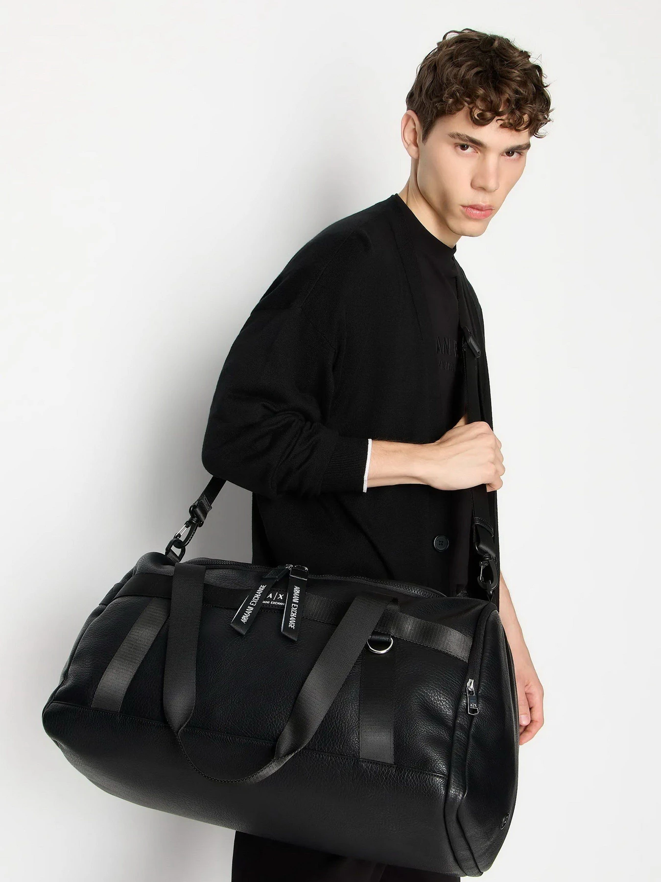 Дорожные сумки и чемоданы Armani Exchange модель 952563-3F867-00020 Дорожные сумки и чемоданы Armani Exchange модель 952563-3F867-00020 Фото
