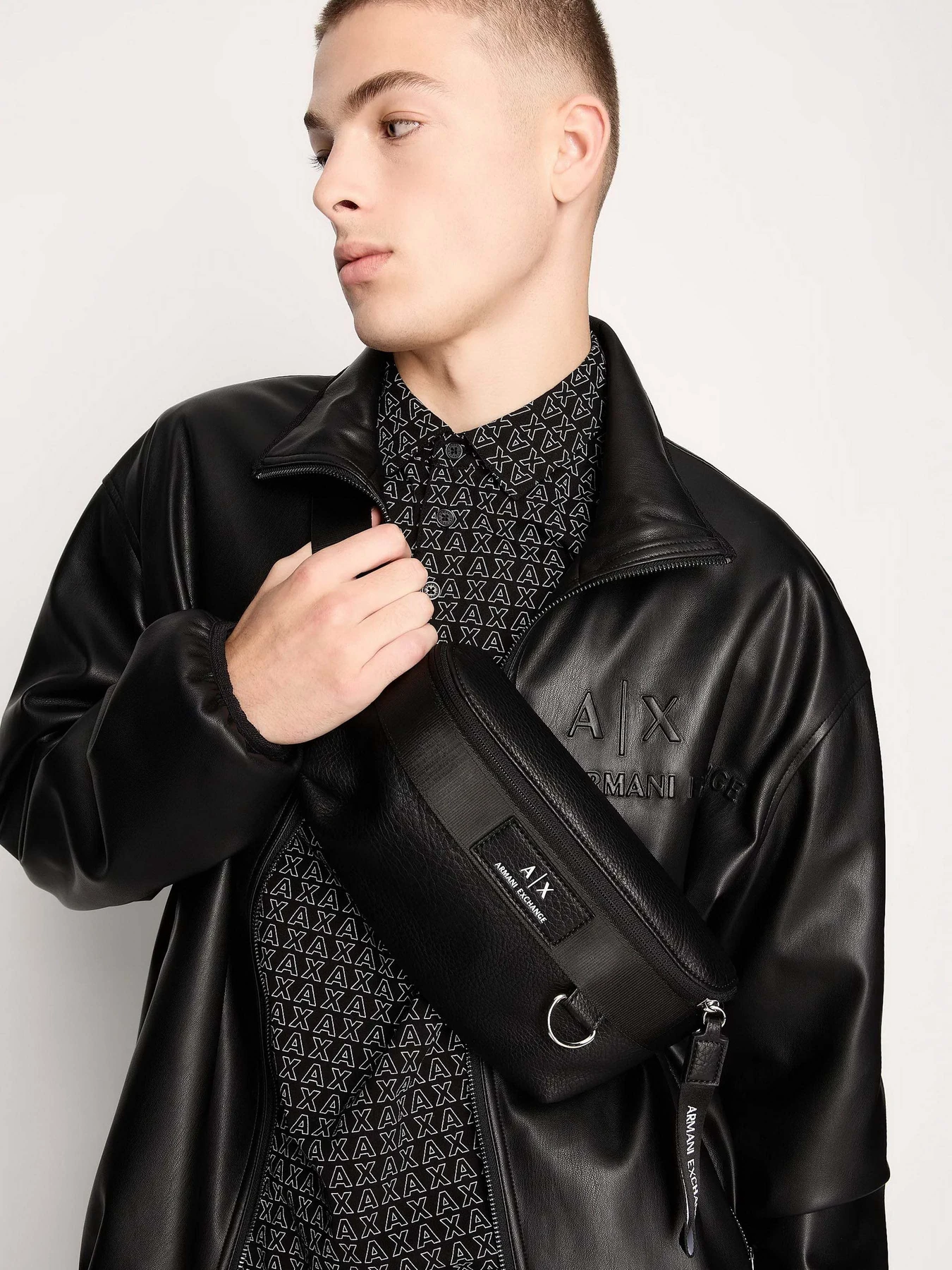 Сумки Armani Exchange модель 952565-3F867-00020 Сумки Armani Exchange модель 952565-3F867-00020 Фото