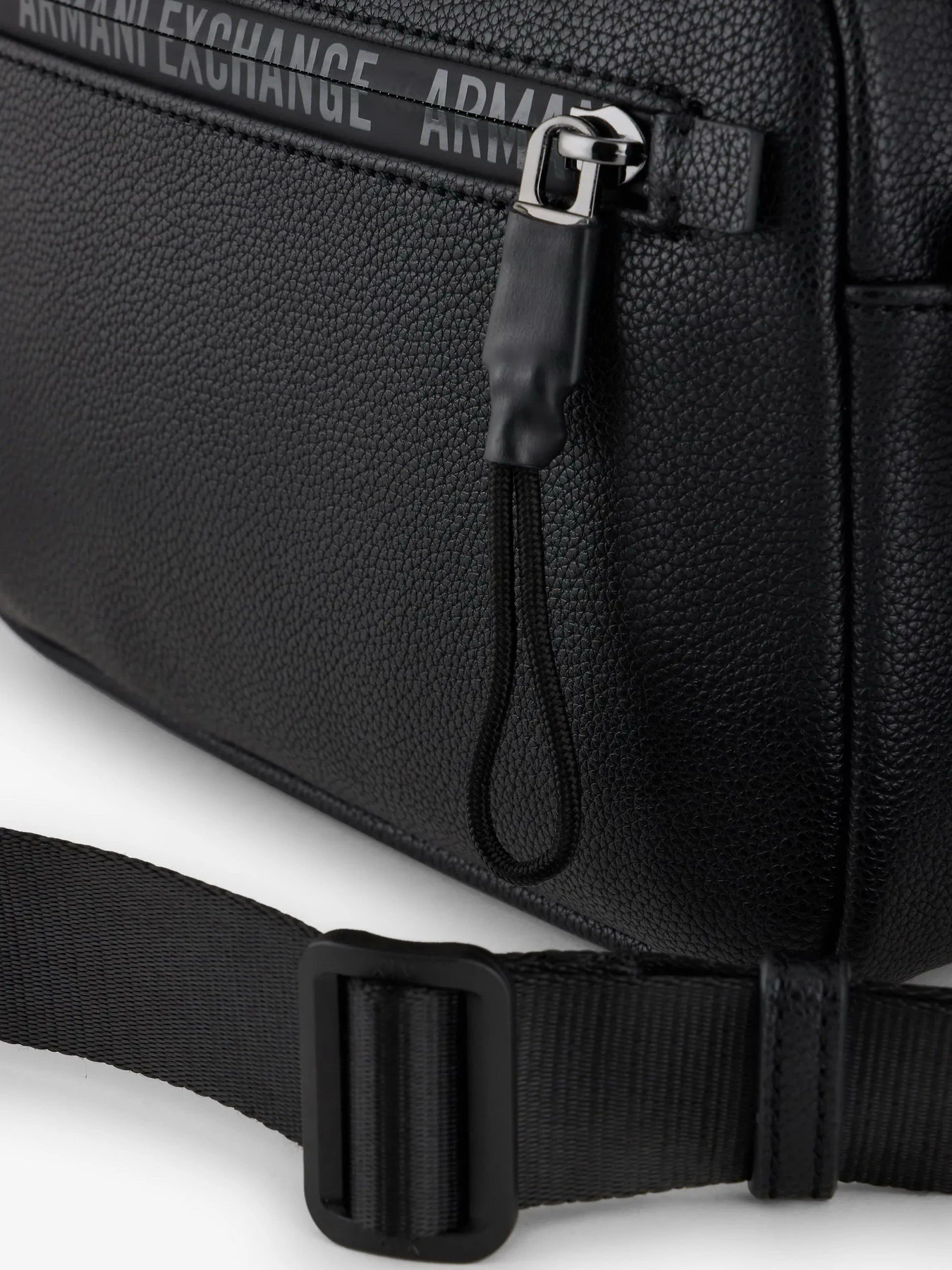 Сумки Armani Exchange модель 952582-3F876-00020 Фото