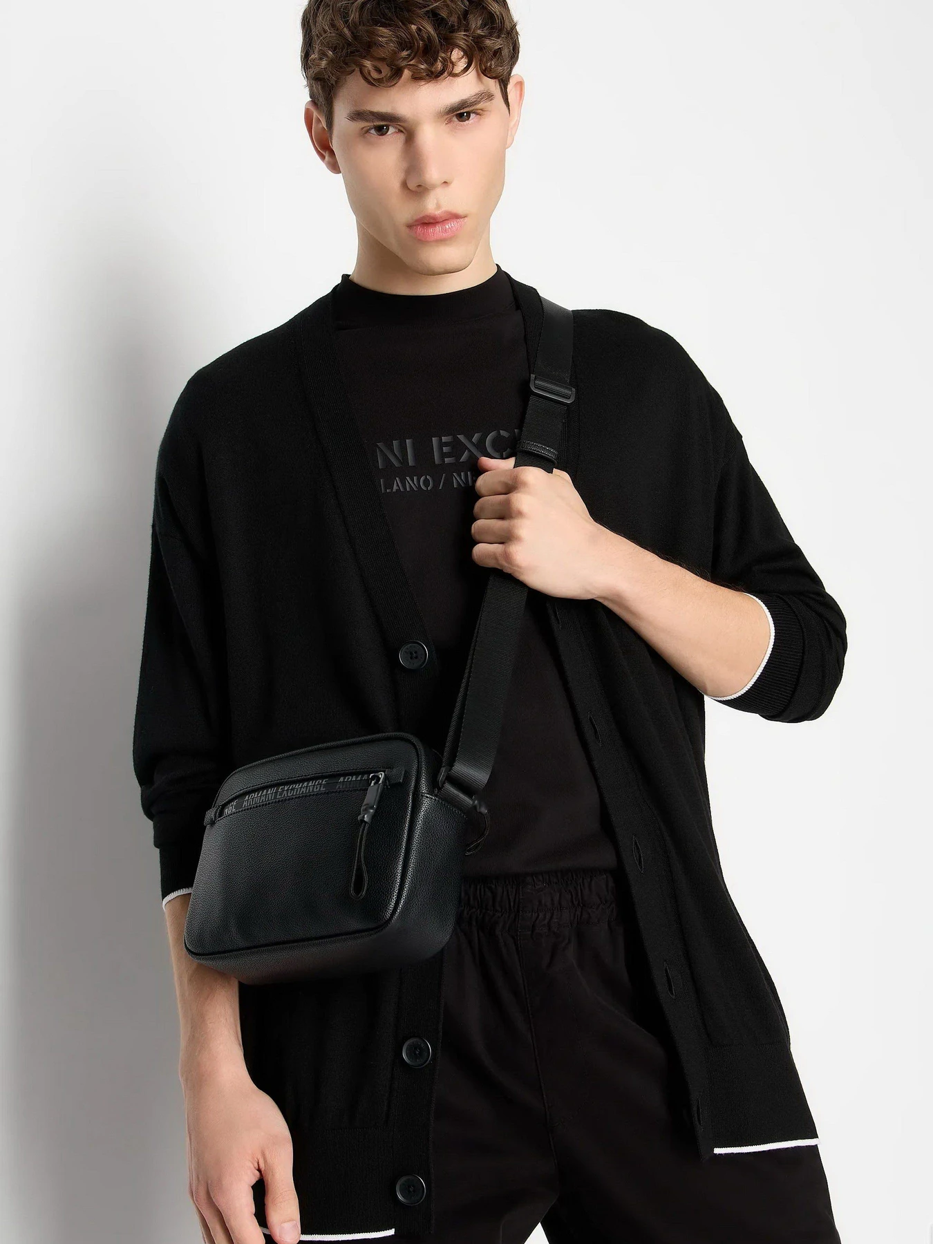 Сумки Armani Exchange модель 952582-3F876-00020 Фото