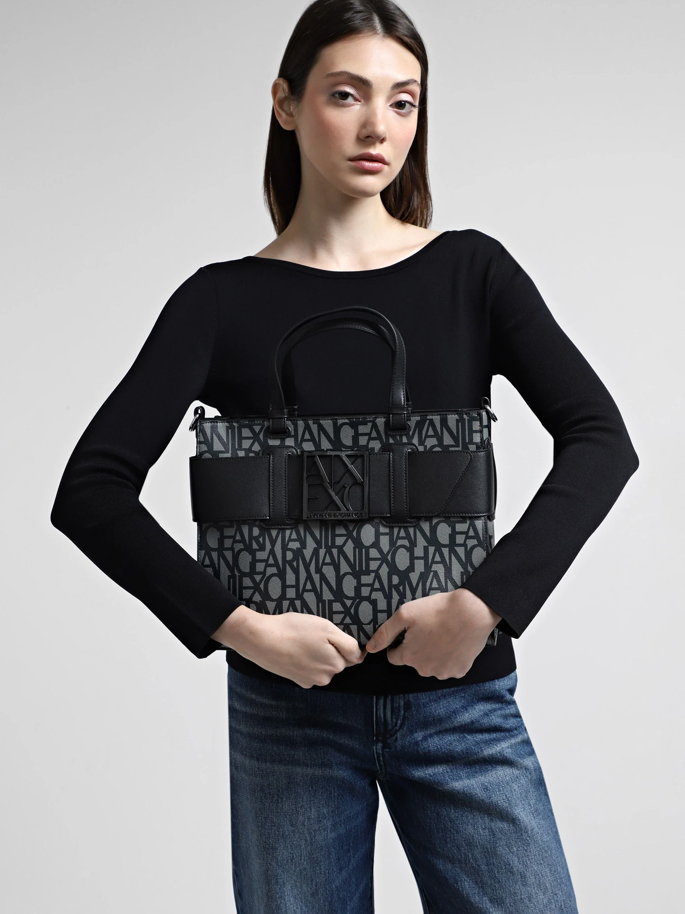 Сумки Armani Exchange Essential модель 942689-3F742-00850 Фото