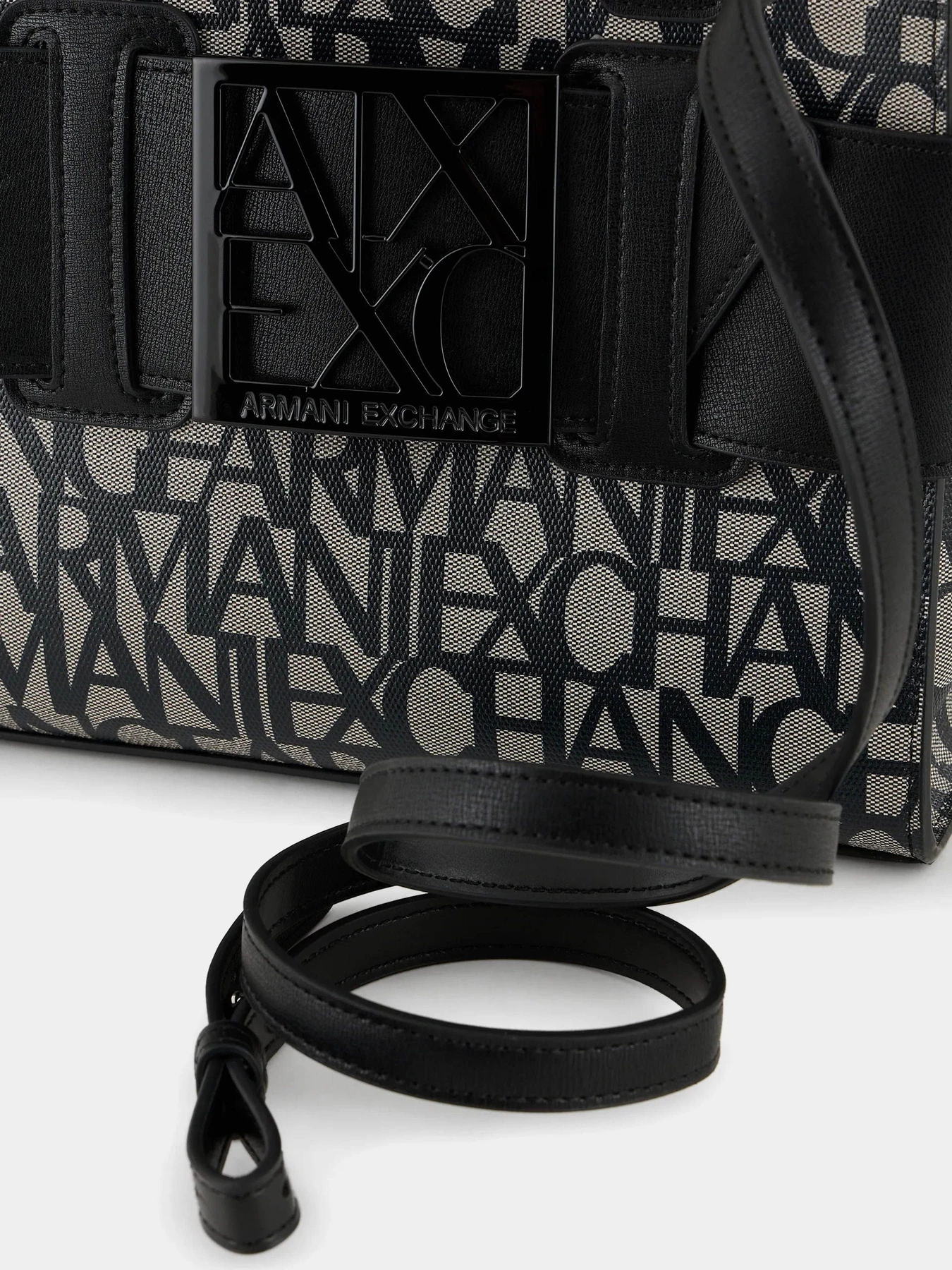 Сумки Armani Exchange Essential модель 942690-3F742-00850 Фото