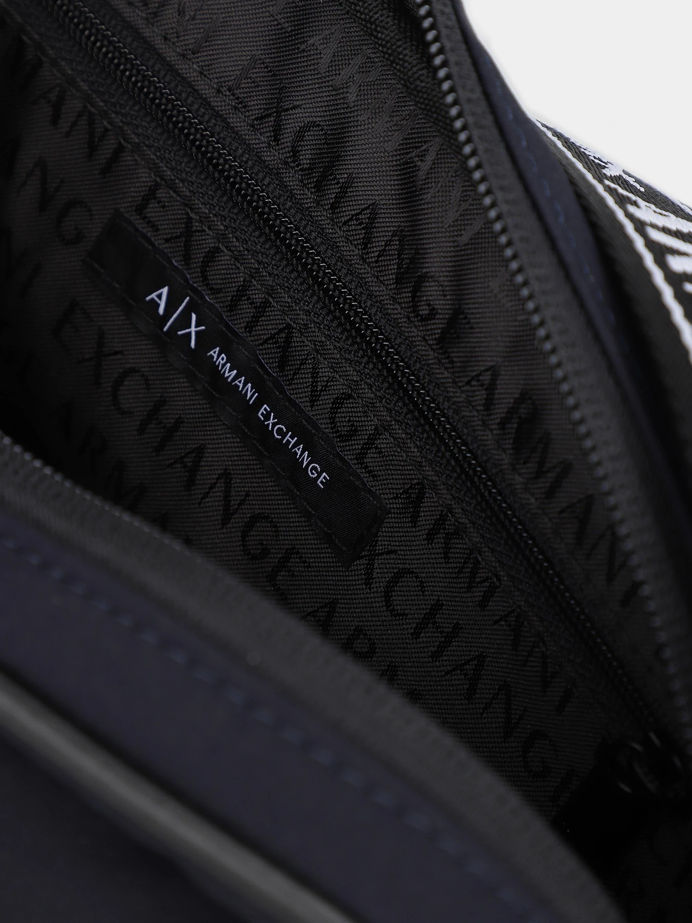 Сумки Armani Exchange модель 952620-4R832-00035 Сумки Armani Exchange модель 952620-4R832-00035 Фото