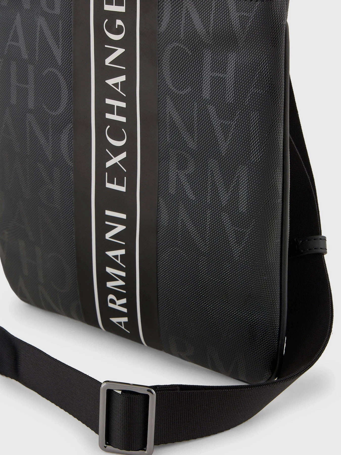 Сумки Armani Exchange модель 952397-CC831-19921 Фото