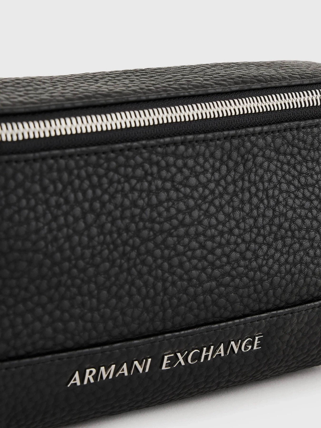 Сумки Armani Exchange модель 952612-CC828-00020 Сумки Armani Exchange модель 952612-CC828-00020 Фото