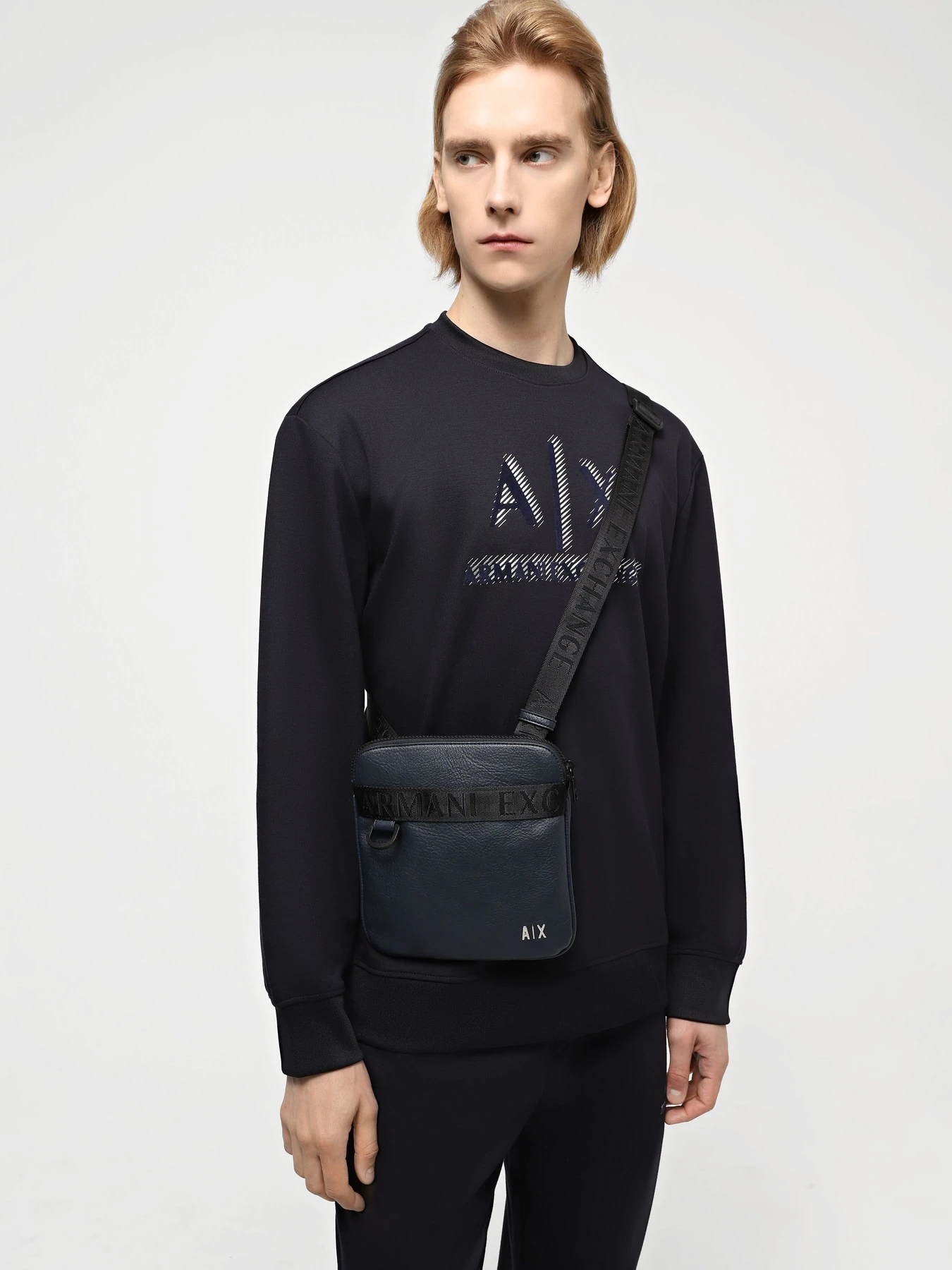 Сумки Armani Exchange модель 952636-4R839-00035 Фото
