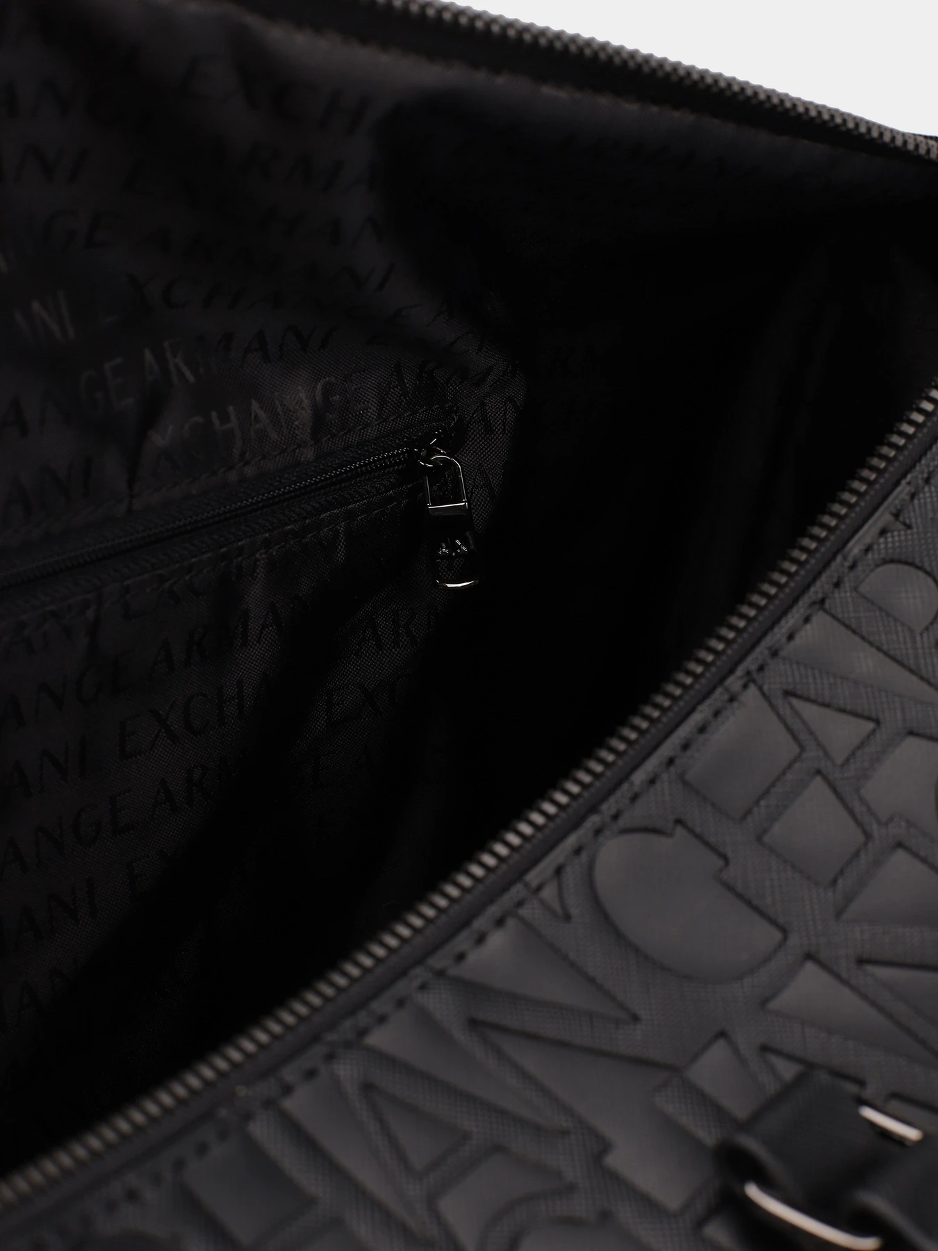 Дорожные сумки и чемоданы Armani Exchange модель 952658-CC838-00020 Дорожные сумки и чемоданы Armani Exchange модель 952658-CC838-00020 Фото
