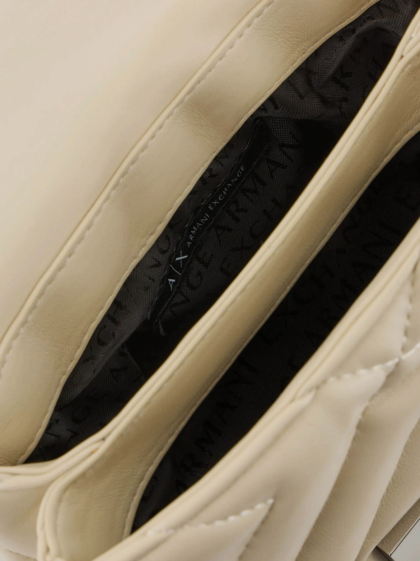 Сумки Armani Exchange модель 948587-4R742-11950 Сумки Armani Exchange модель 948587-4R742-11950 Фото