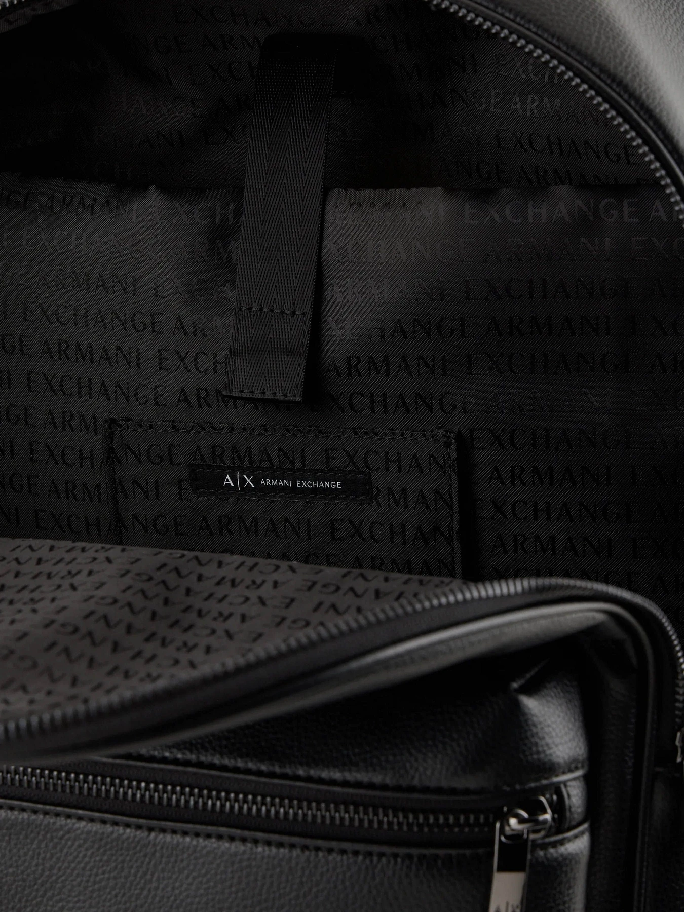 Рюкзаки Armani Exchange модель 952689-4F884-00020 Рюкзаки Armani Exchange модель 952689-4F884-00020 Фото