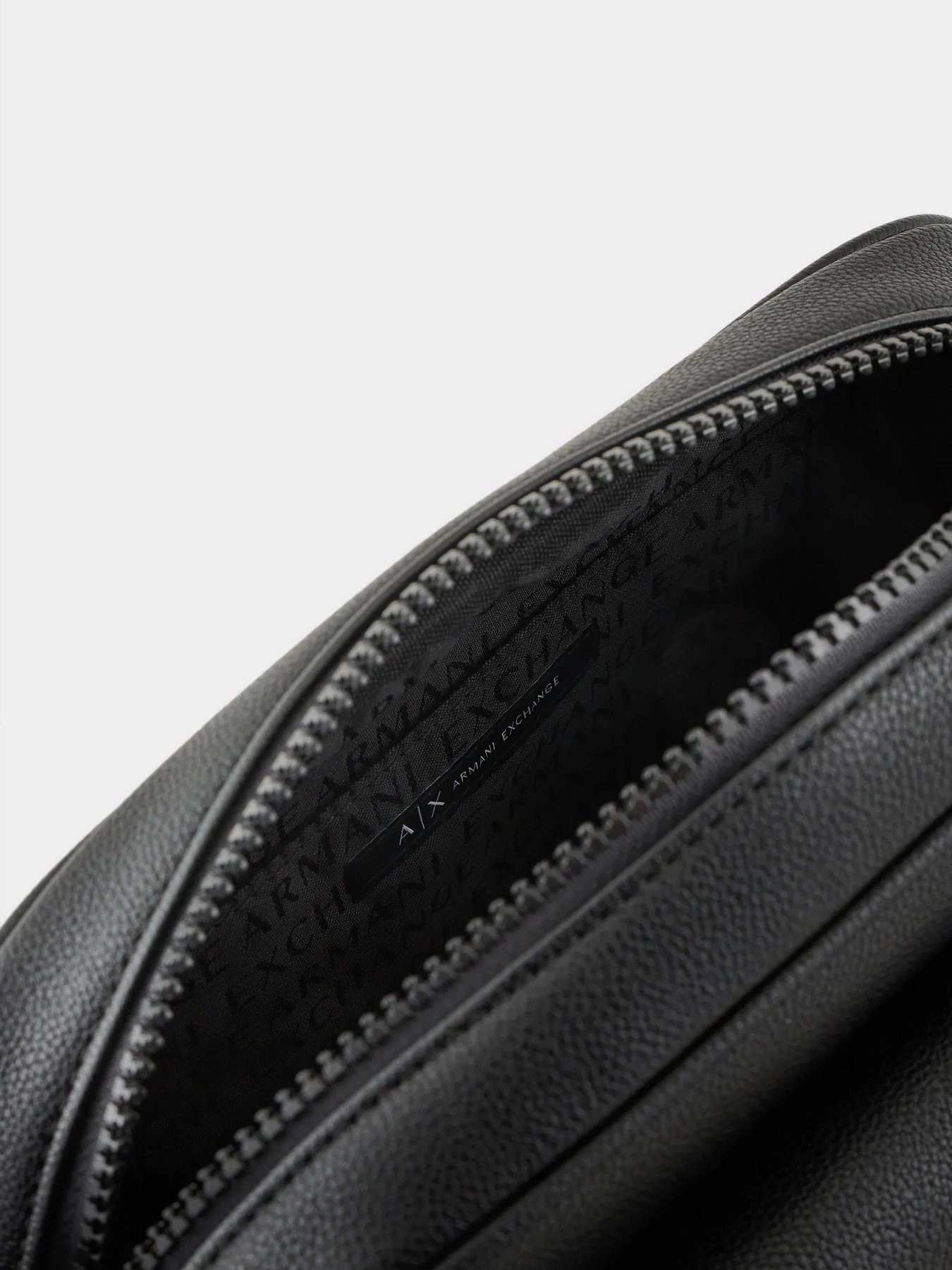 Сумки Armani Exchange модель 952699-4F864-00020 Сумки Armani Exchange модель 952699-4F864-00020 Фото