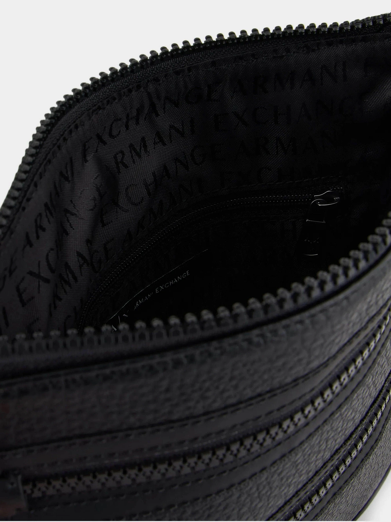 Сумки Armani Exchange модель 952715-4F863-00020 Сумки Armani Exchange модель 952715-4F863-00020 Фото