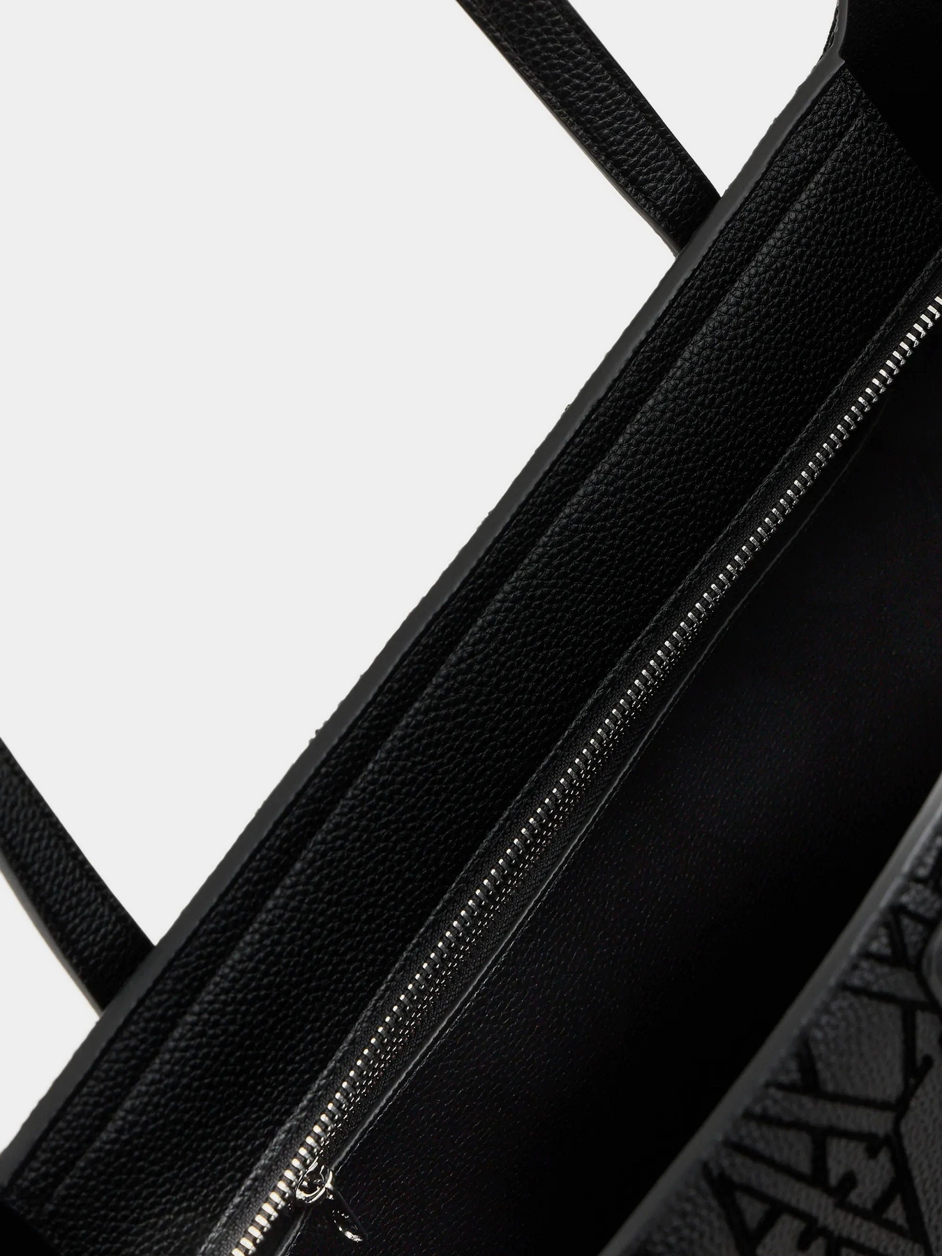 Сумки Armani Exchange модель 942930-4F711-00020 Фото
