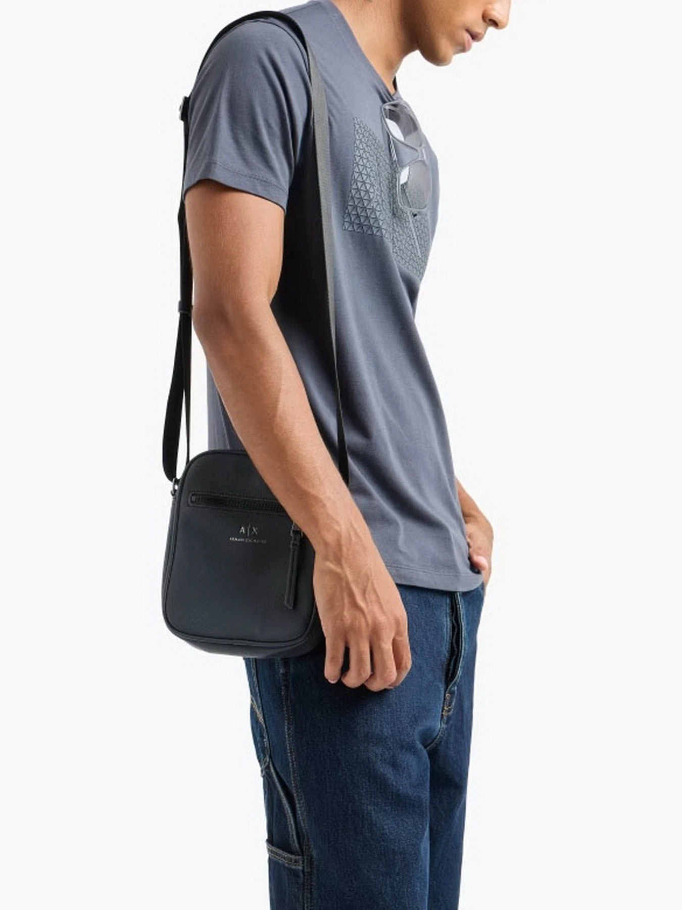 Сумки Armani Exchange Essential модель 952388-CC830-00035 Сумки Armani Exchange Essential модель 952388-CC830-00035 Фото