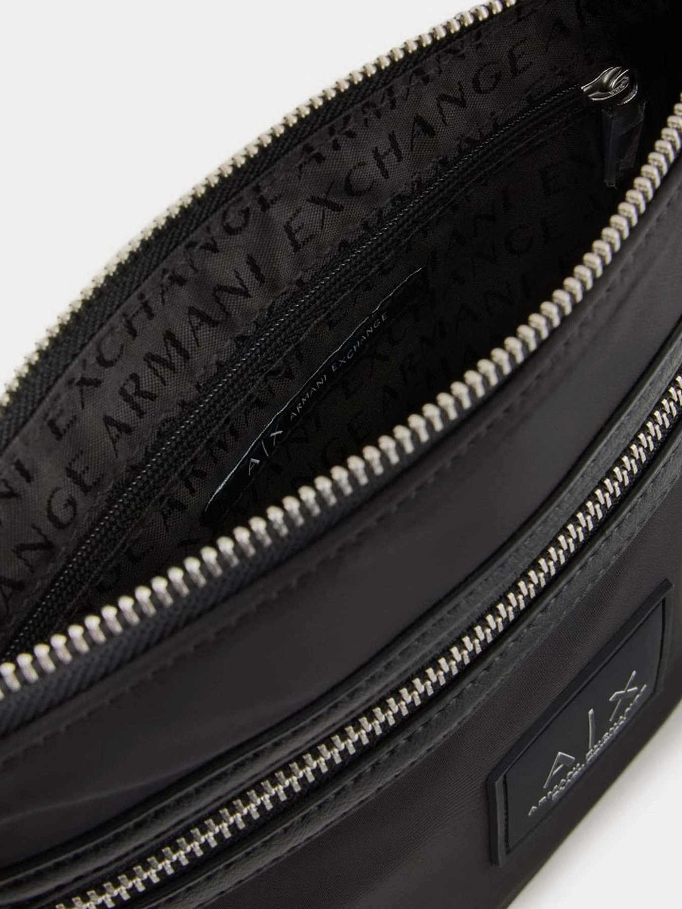 Сумки Armani Exchange модель XM000107-AF10406-UC001 Сумки Armani Exchange модель XM000107-AF10406-UC001 Фото