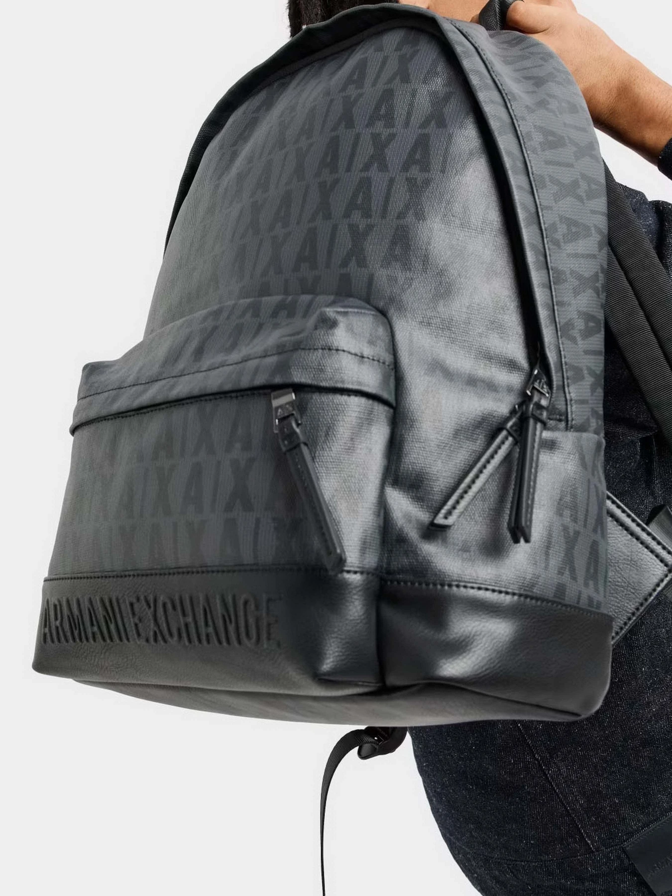 Рюкзаки Armani Exchange модель 952666-4F865-21742 Рюкзаки Armani Exchange модель 952666-4F865-21742 Фото