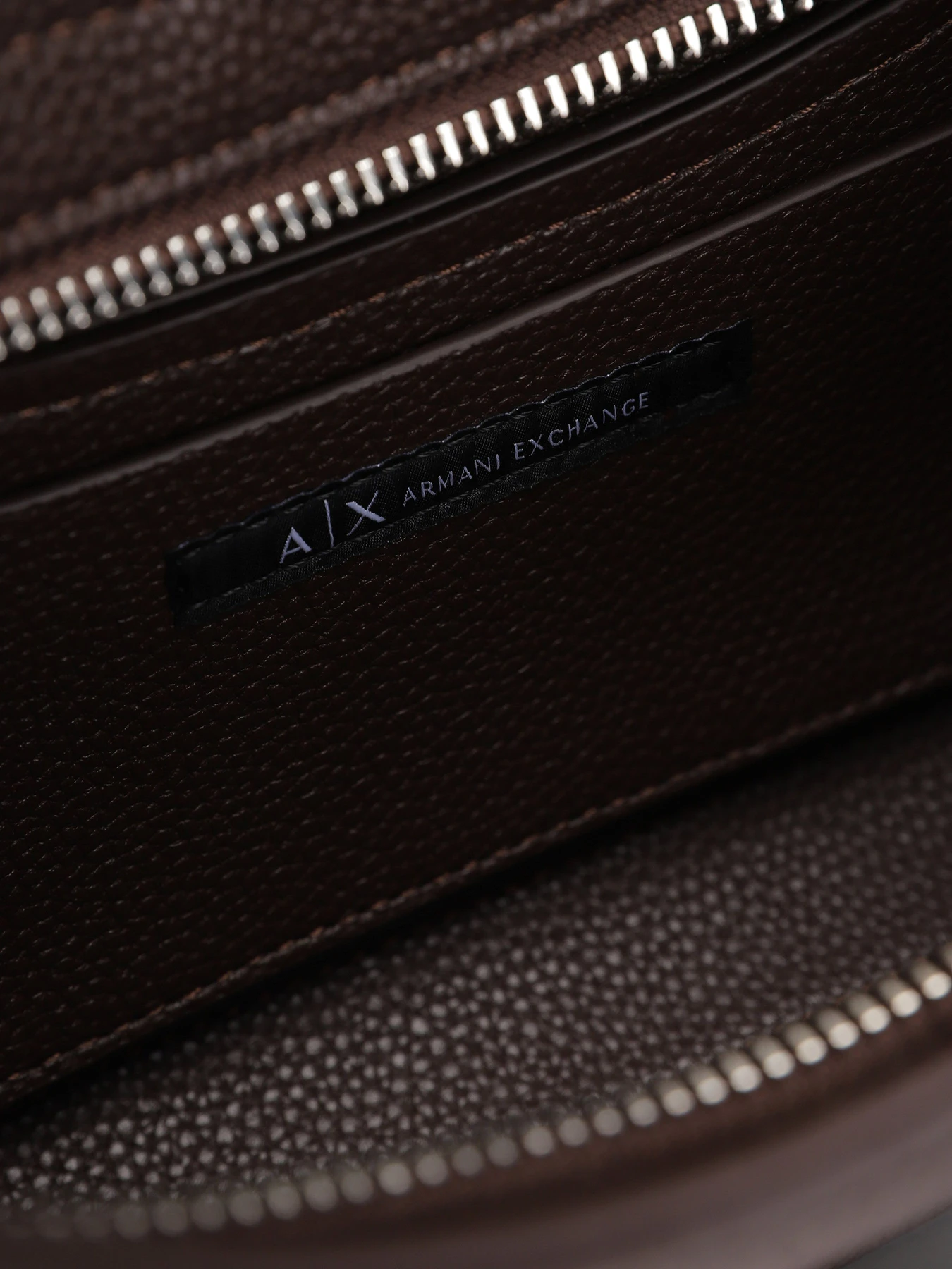 Сумки Armani Exchange модель 942883-CC783-04759 Сумки Armani Exchange модель 942883-CC783-04759 Фото