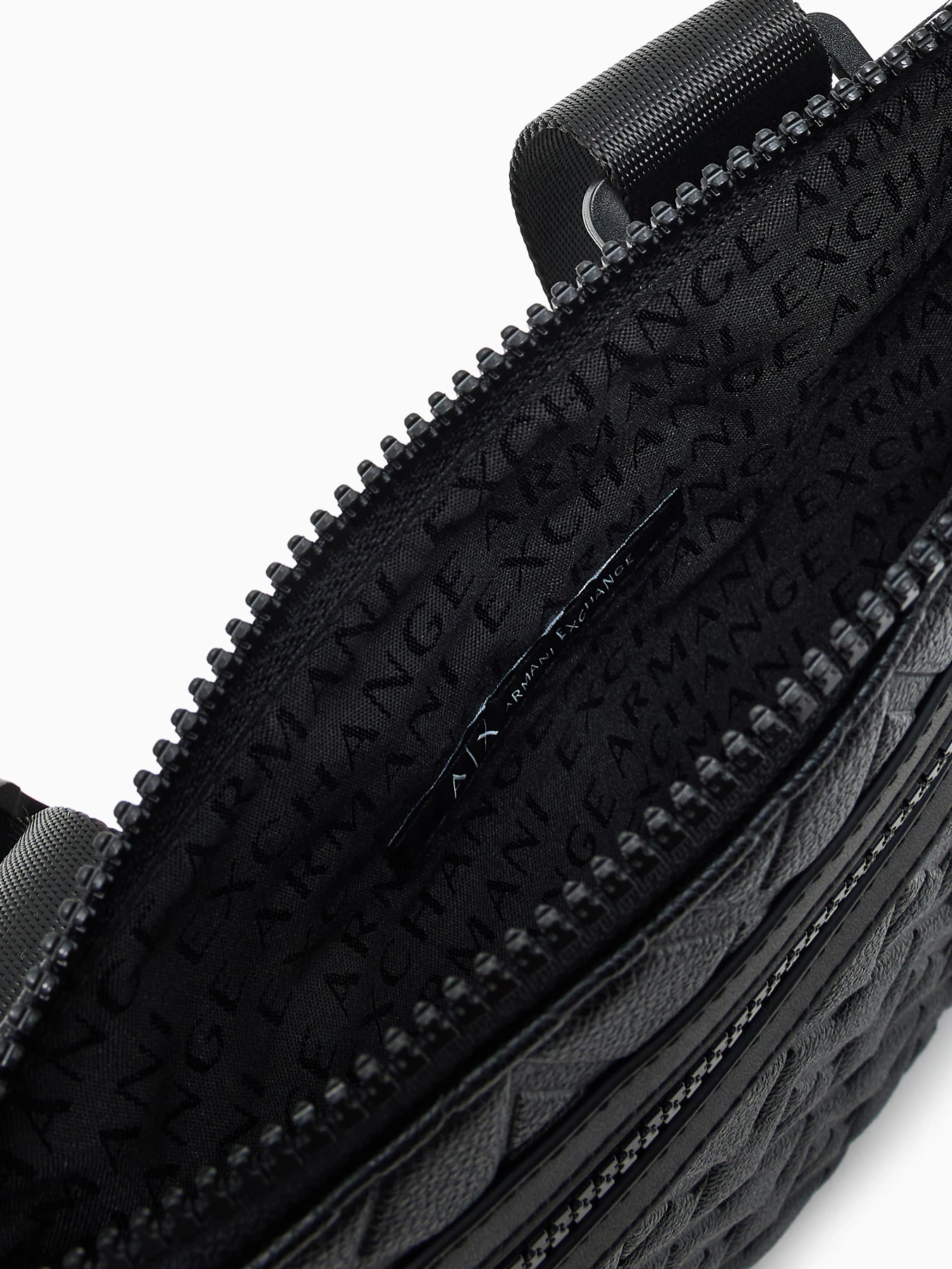 Сумки Armani Exchange модель XM000579-AF12133-UC001 Сумки Armani Exchange модель XM000579-AF12133-UC001 Фото
