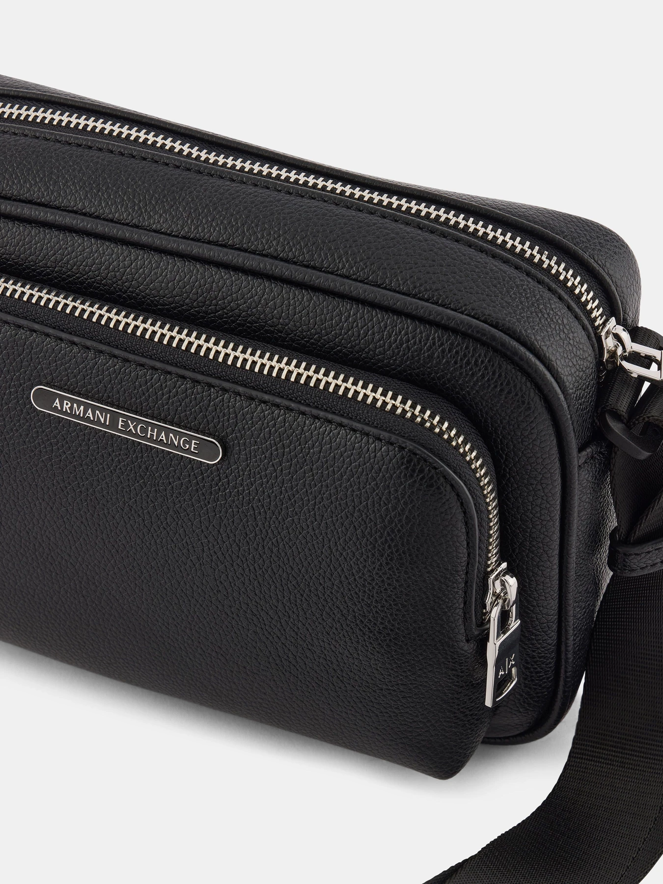 Сумки Armani Exchange модель XM000847-AF12134-UC001 Фото