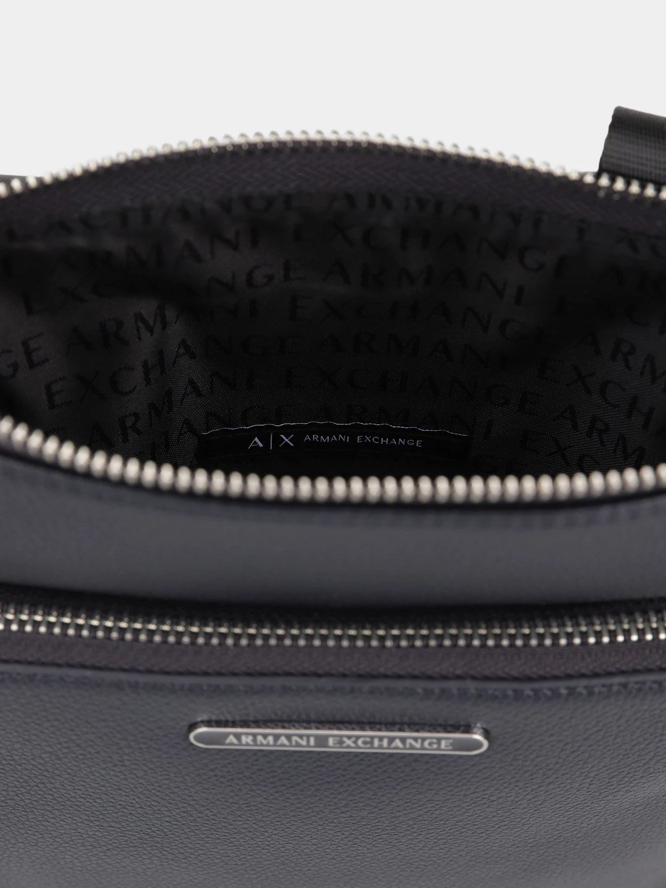 Сумки Armani Exchange модель XM000846-AF12134-UB101 Фото