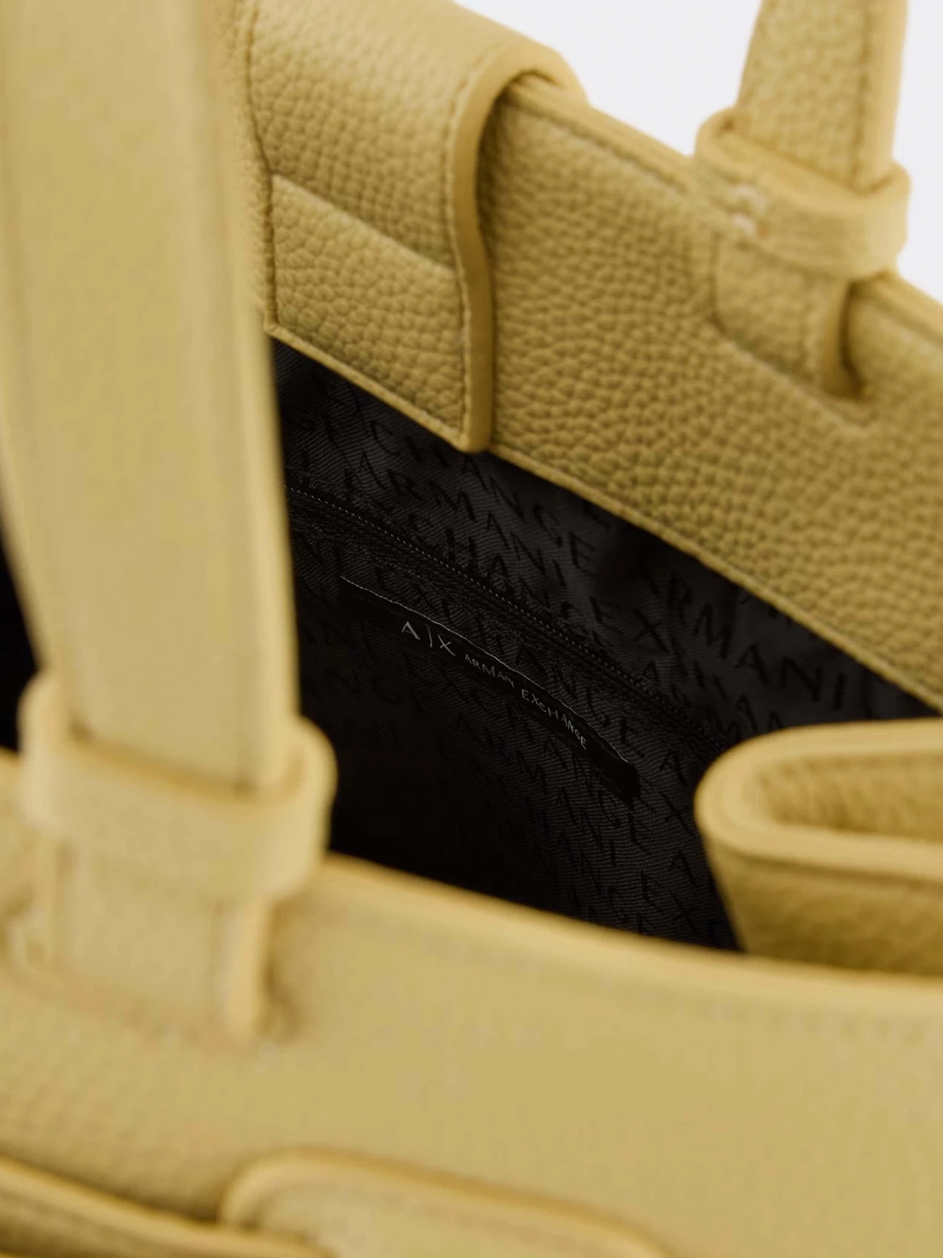 Сумки Armani Exchange модель XW000285-AF11902-U2144 Фото