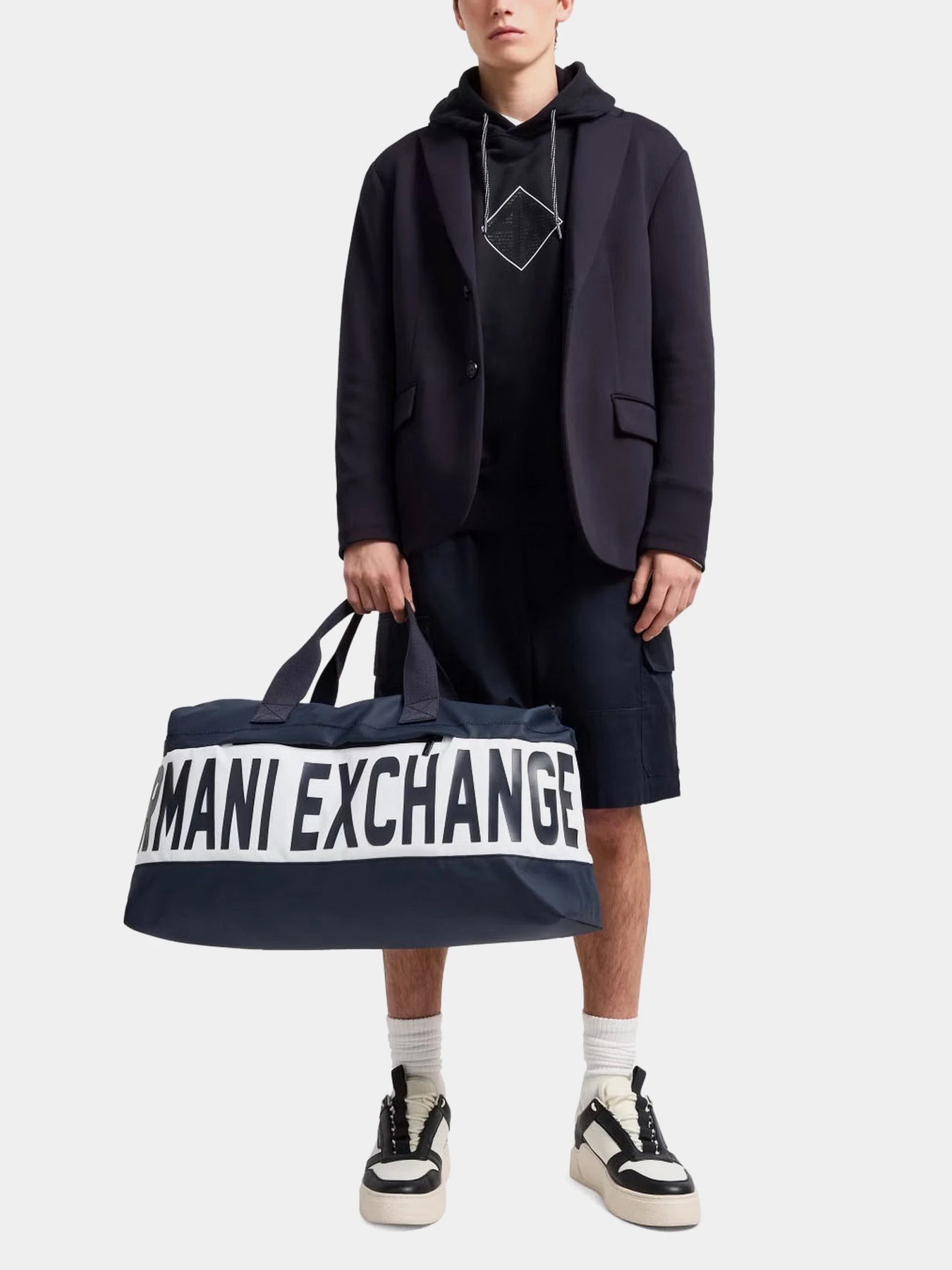 Дорожные сумки и чемоданы Armani Exchange модель XM000592-AF12100-MB106 Дорожные сумки и чемоданы Armani Exchange модель XM000592-AF12100-MB106 Фото