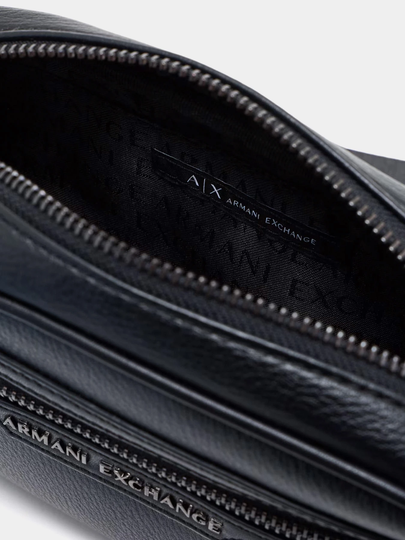 Сумки Armani Exchange модель XM001601-AF17205-MC105 Фото