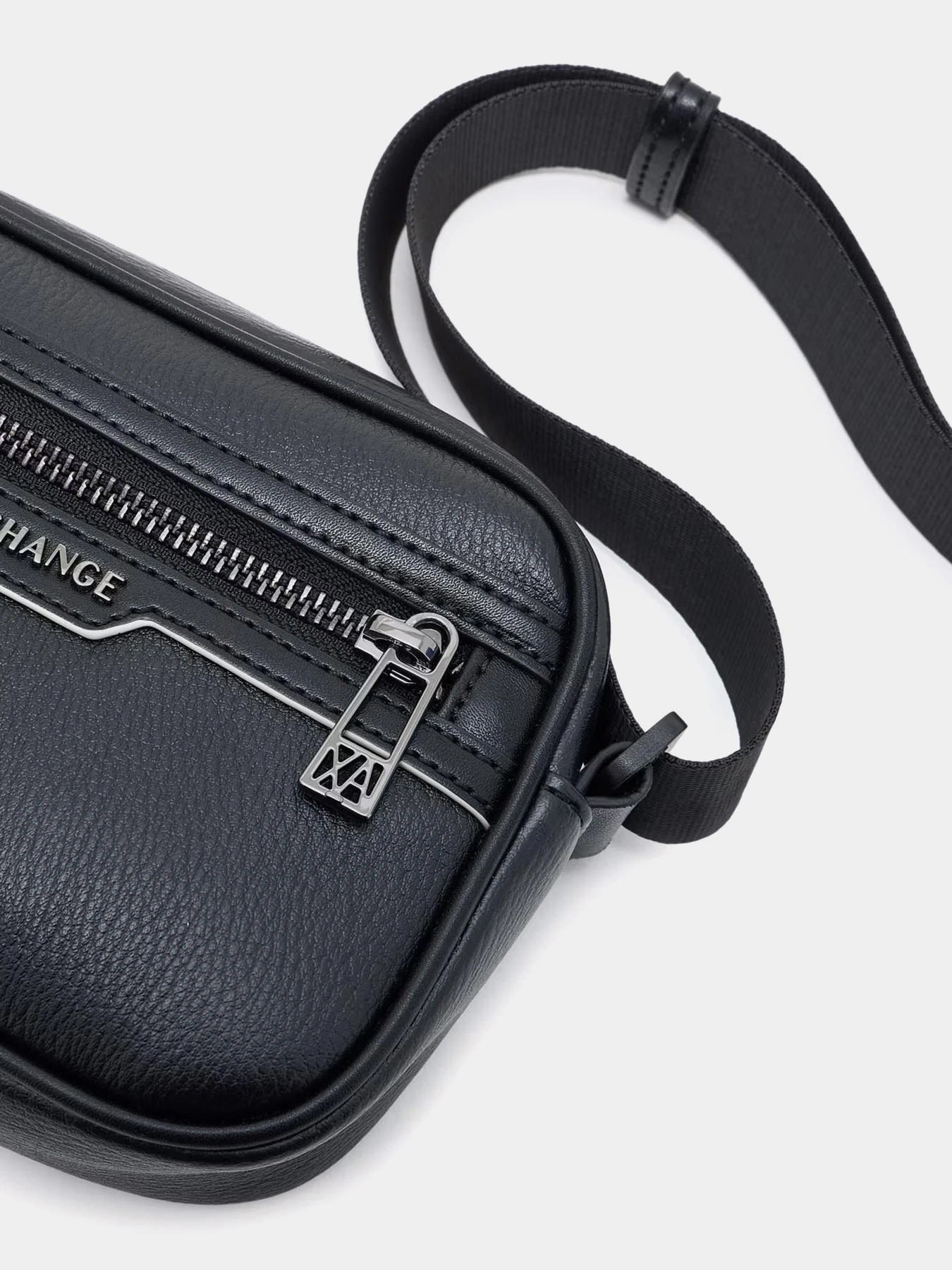 Сумки Armani Exchange модель XM001601-AF17205-MC105 Фото