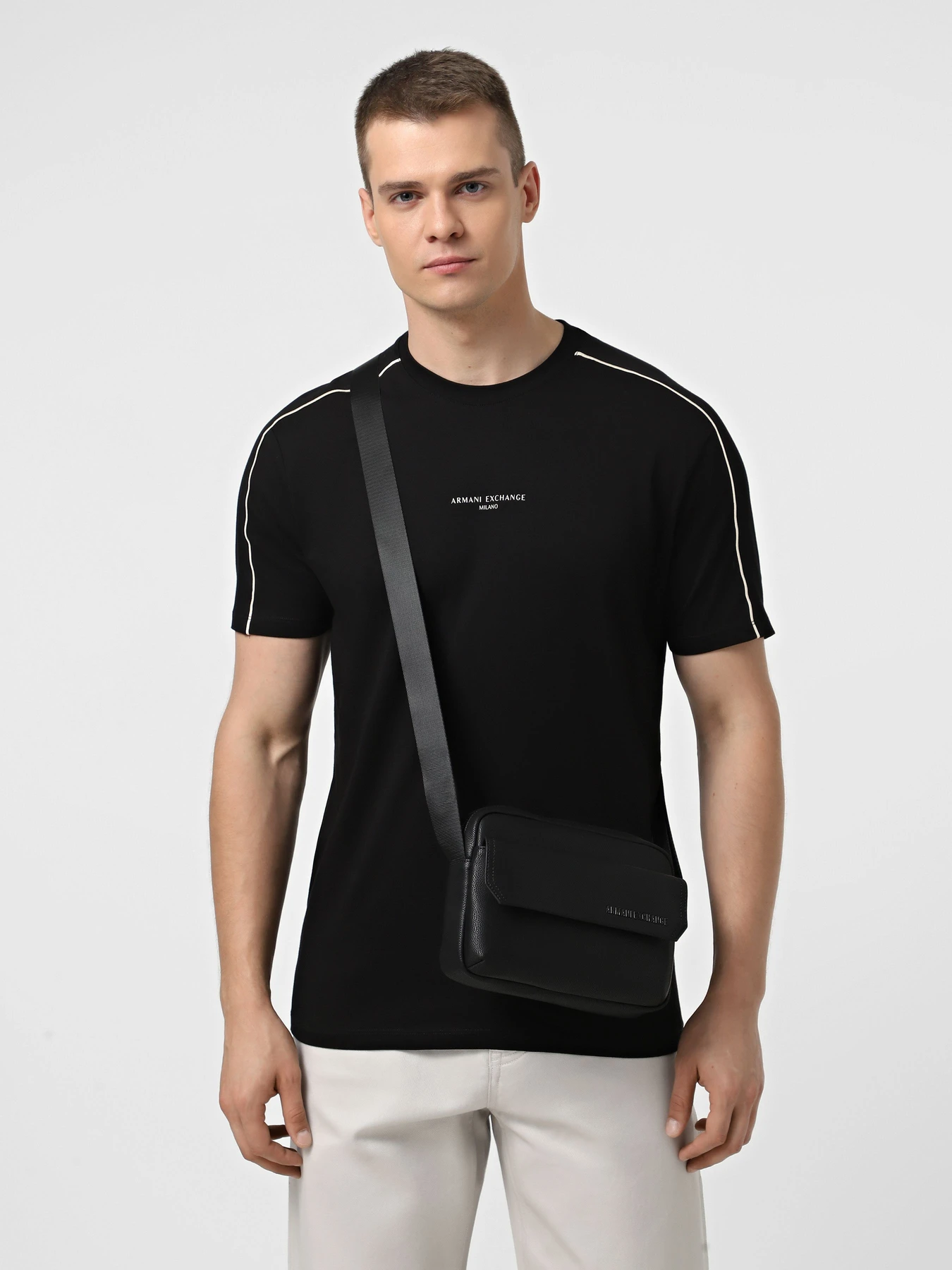Сумки Armani Exchange модель XM001597-AF17090-UC001 Сумки Armani Exchange модель XM001597-AF17090-UC001 Фото