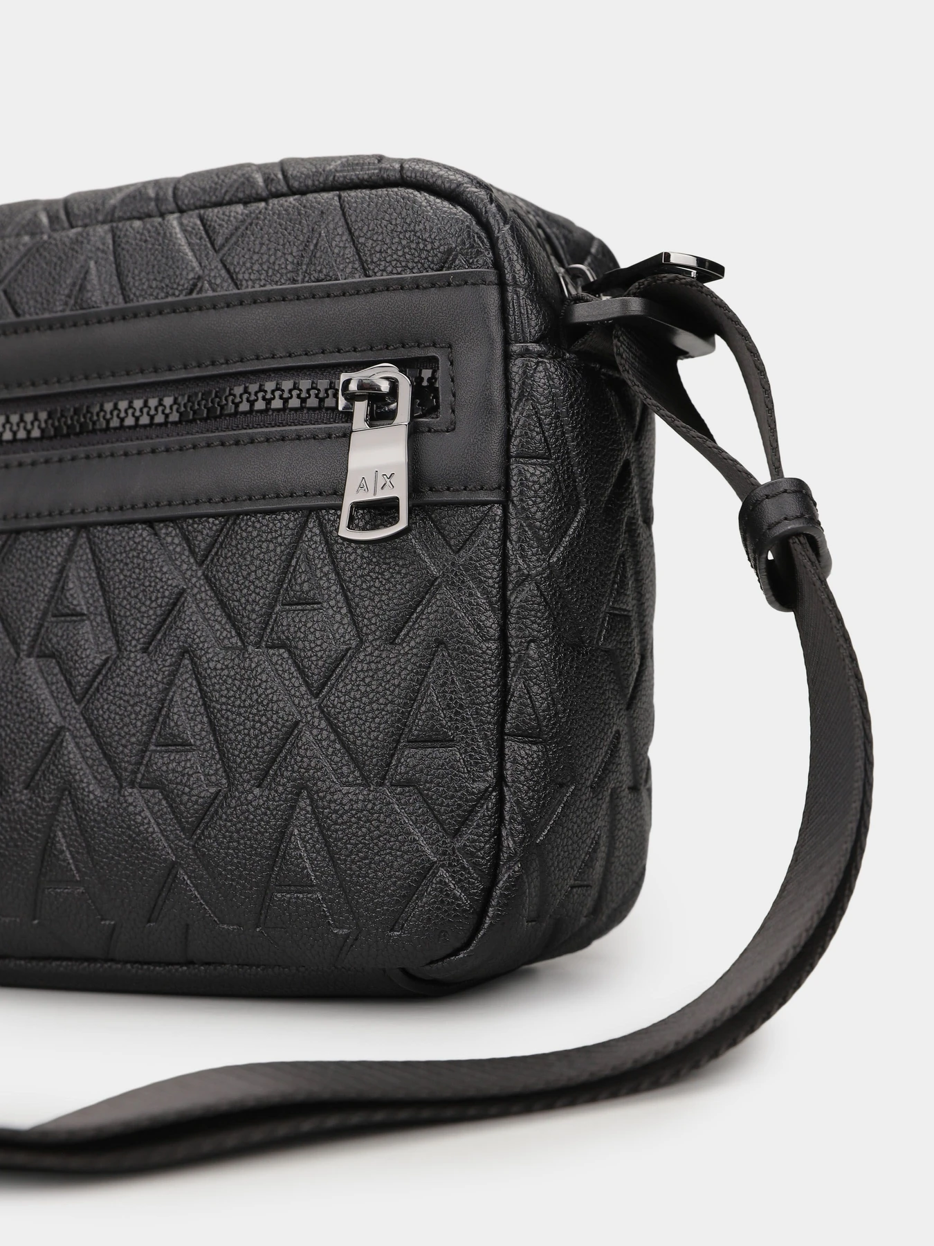 Сумки Armani Exchange модель XM000240-AF12133-UC001 Фото