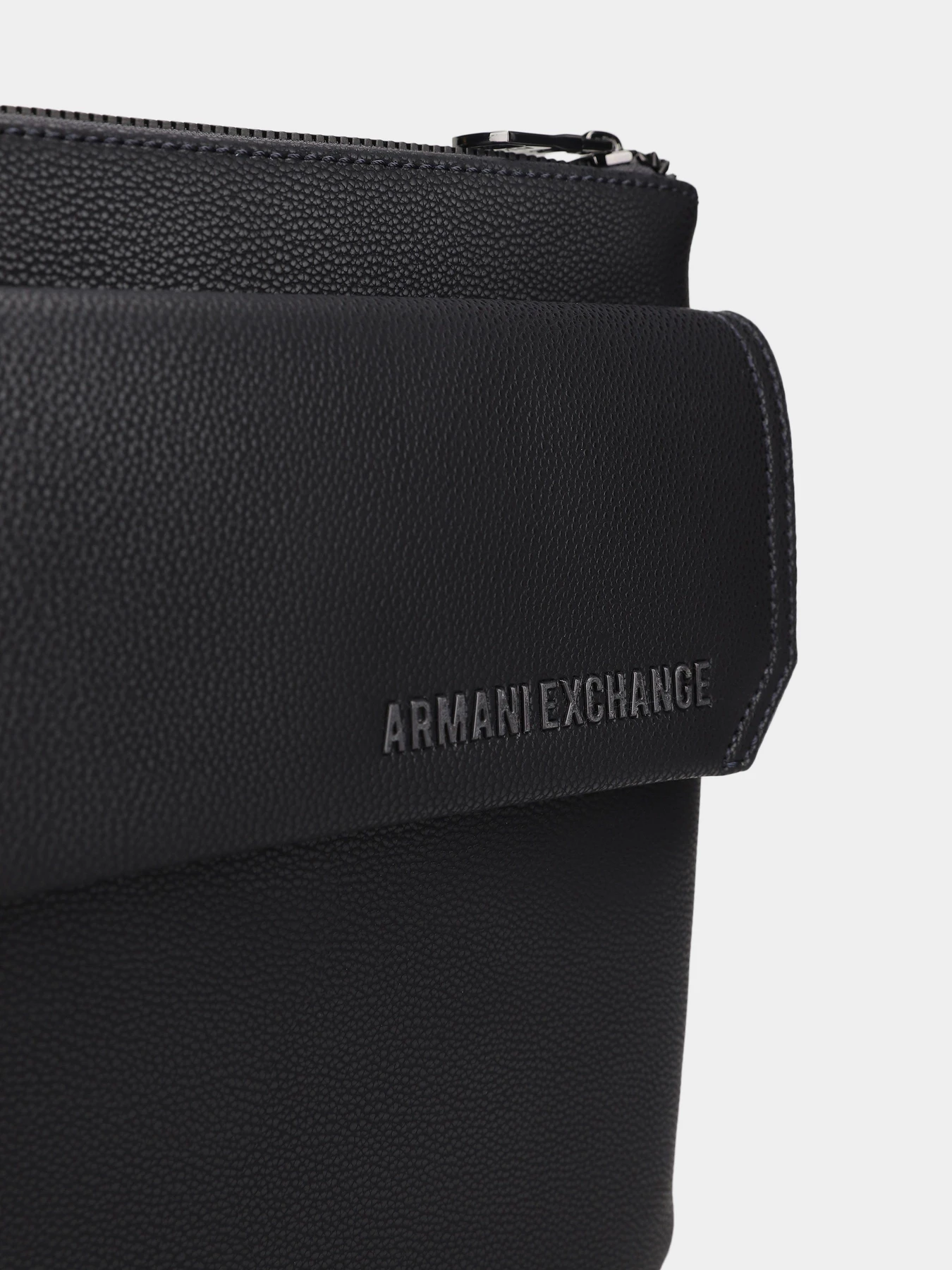 Сумки Armani Exchange модель XM001598-AF17090-UB101 Фото