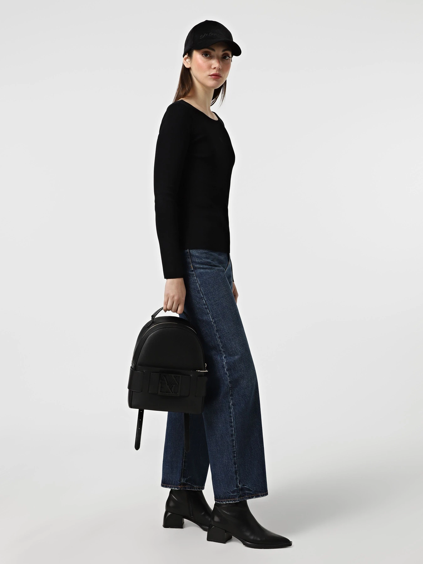 Рюкзаки Armani Exchange модель XW001204-AF13672-UC001 Рюкзаки Armani Exchange модель XW001204-AF13672-UC001 Фото